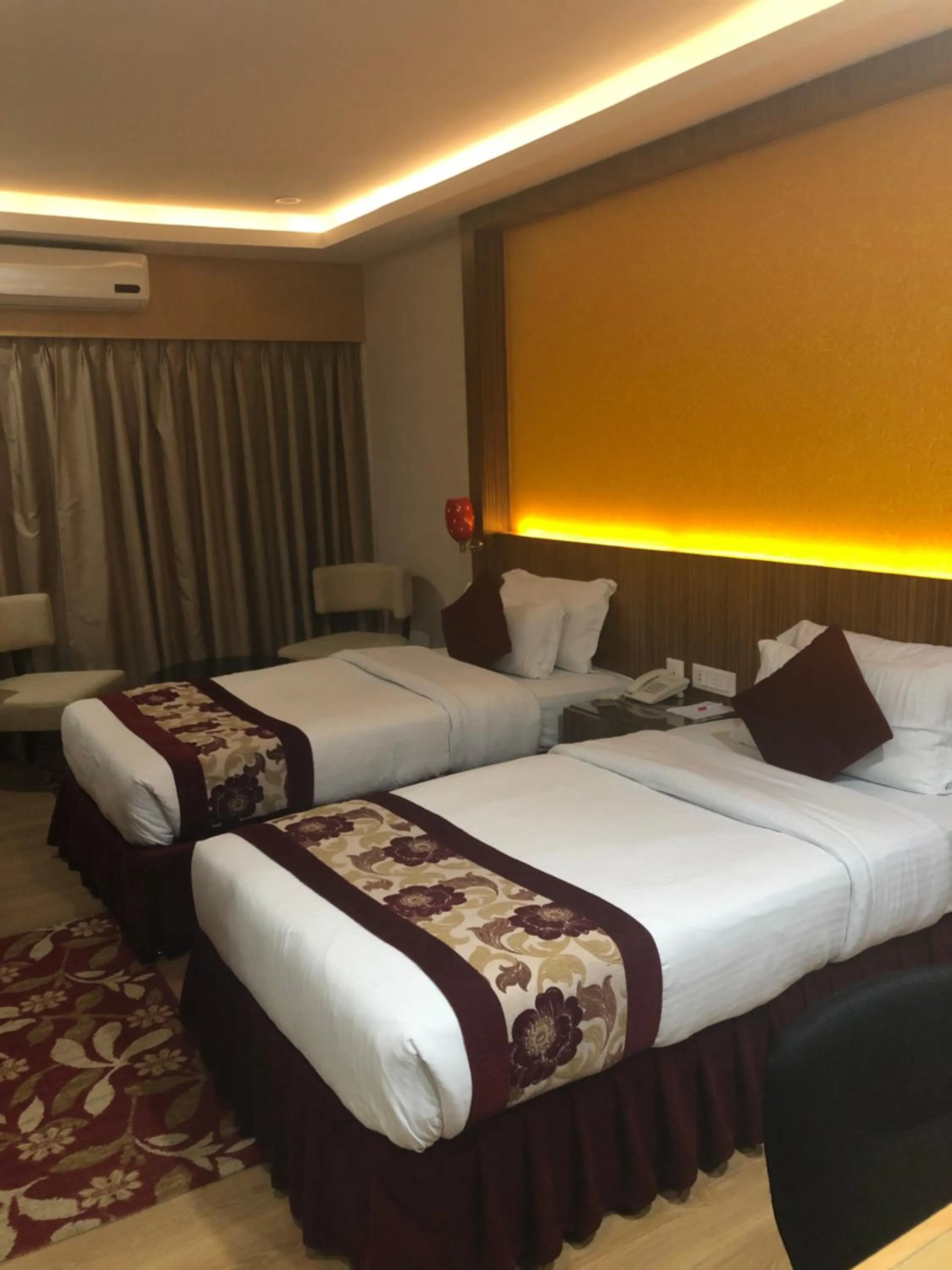 Bed in Hotel Harrison Palace