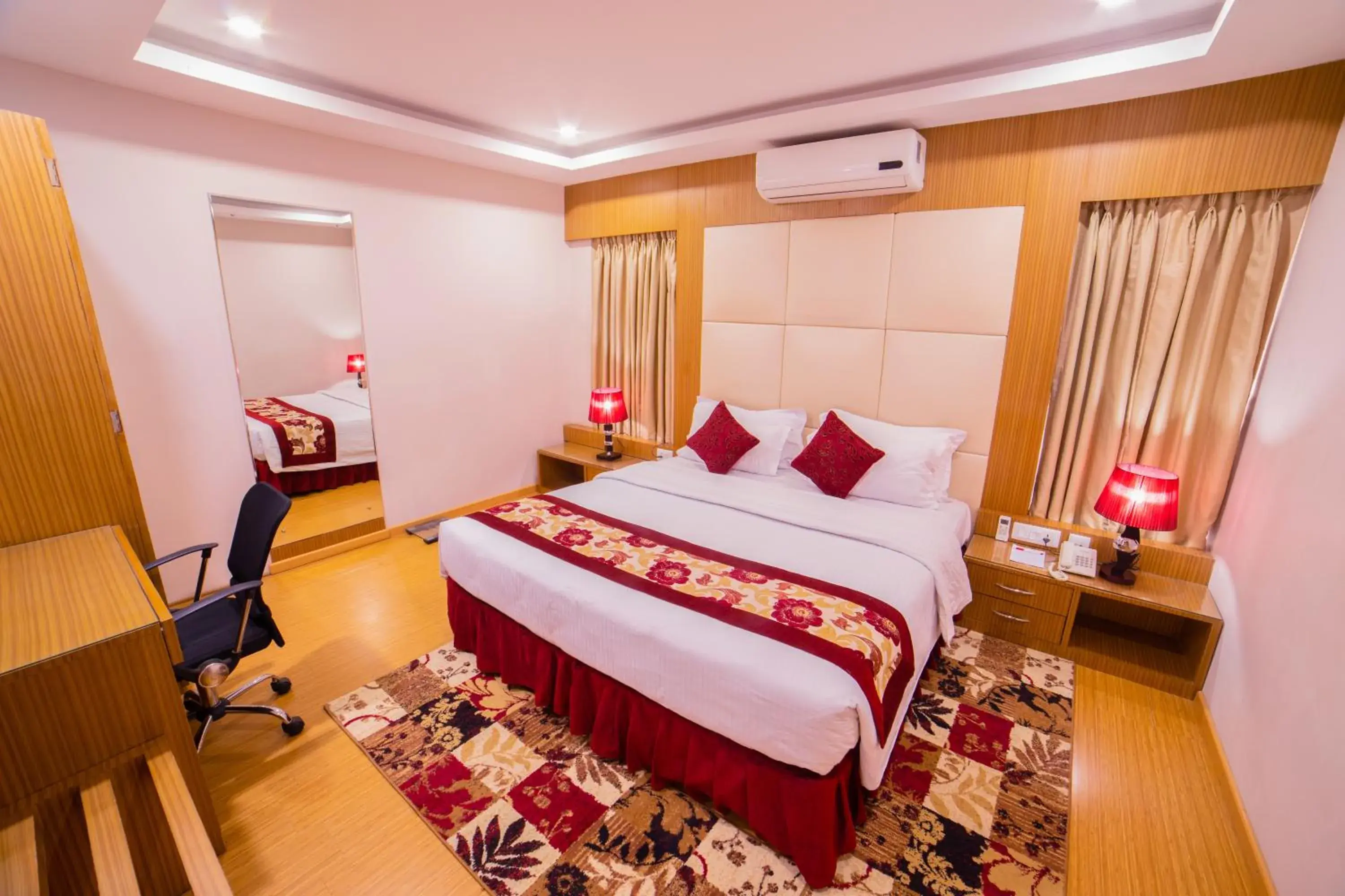 Bedroom, Bed in Hotel Harrison Palace Bedroom, Bed in Hotel Harrison Palace