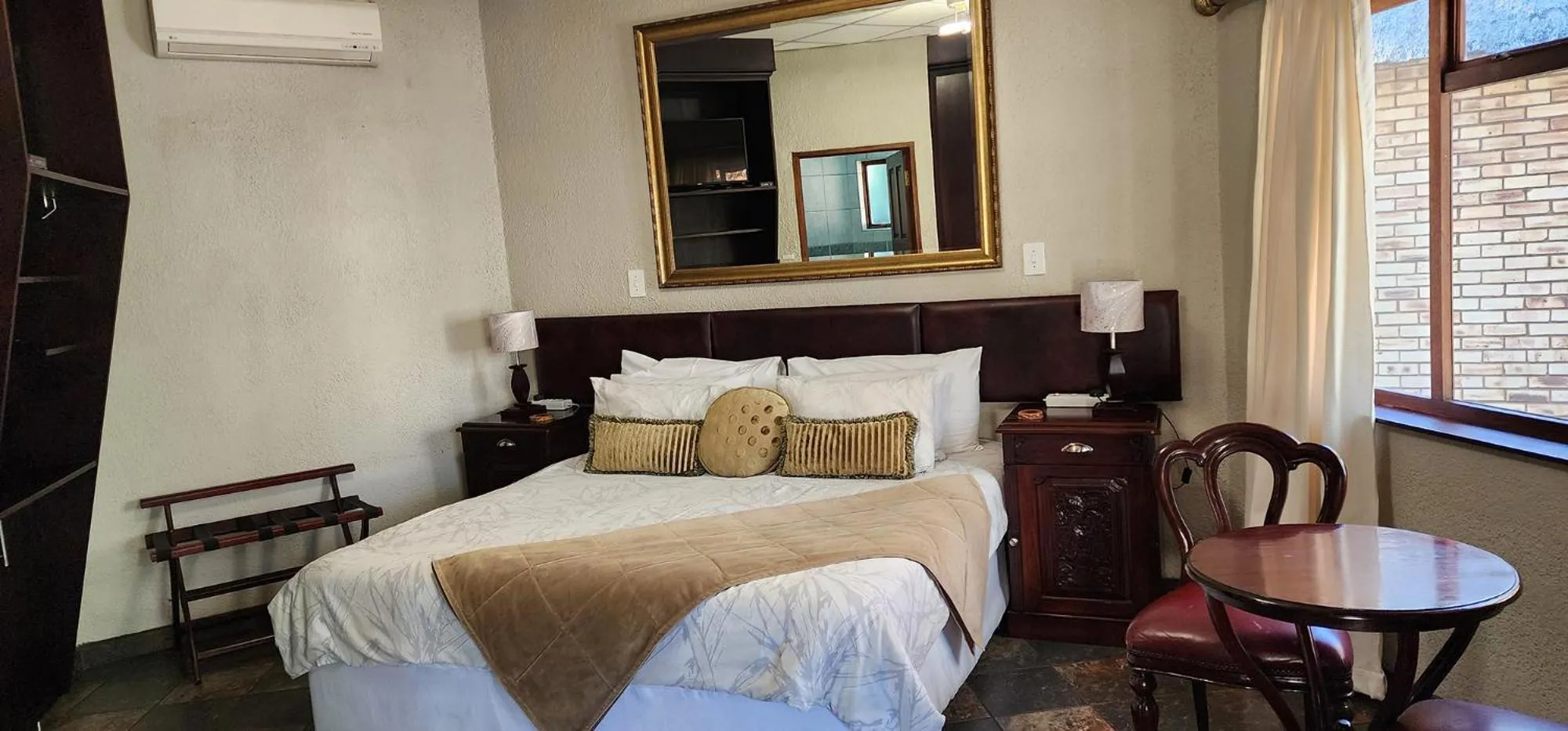 Bed in Goodnight Guest Lodge