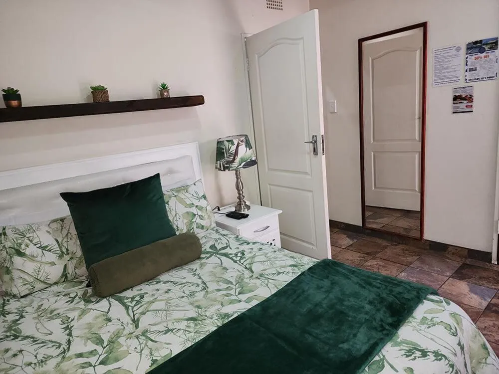 Bed in Goodnight Guest Lodge