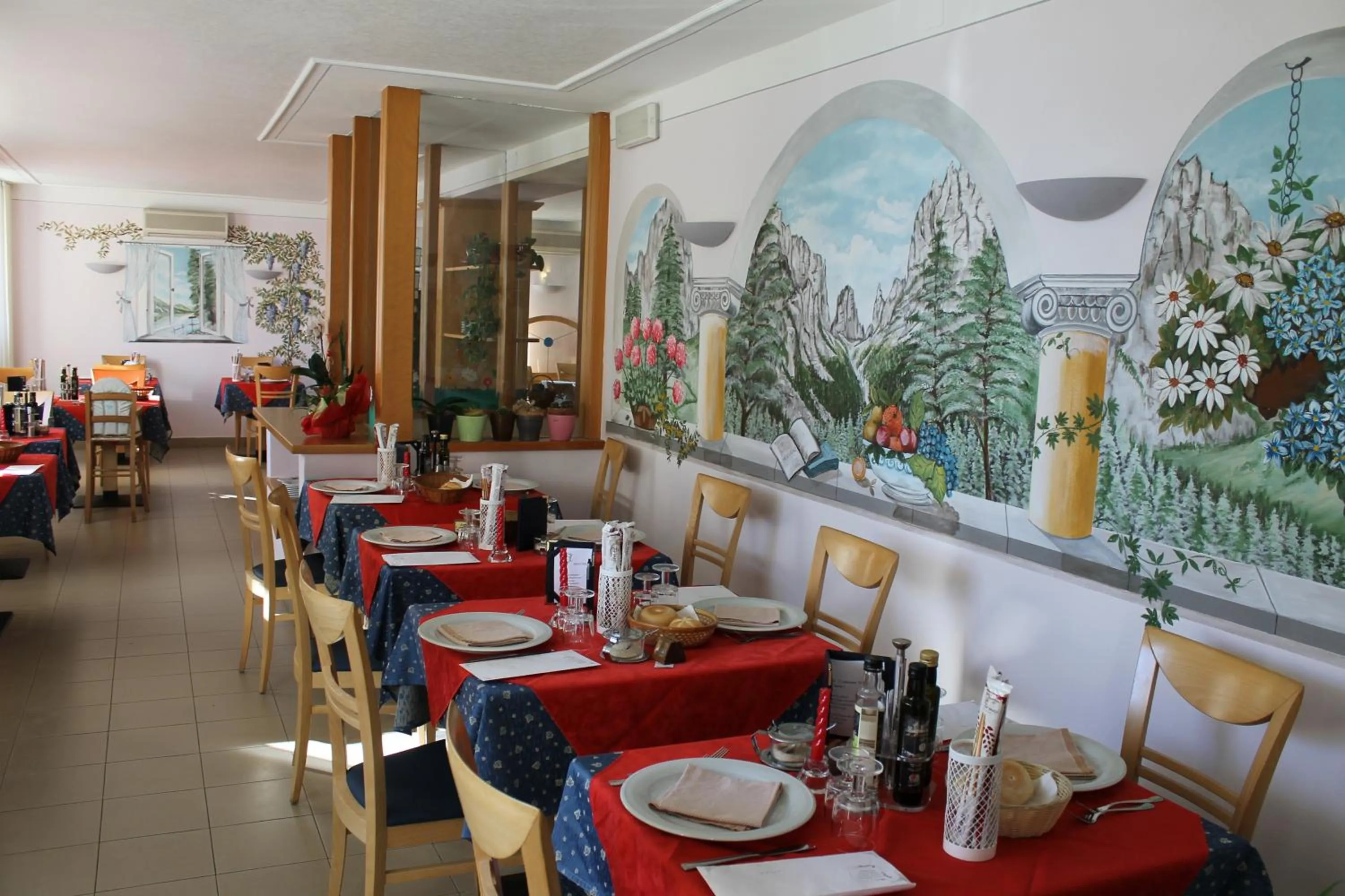 Restaurant/places to eat in Hotel Florida