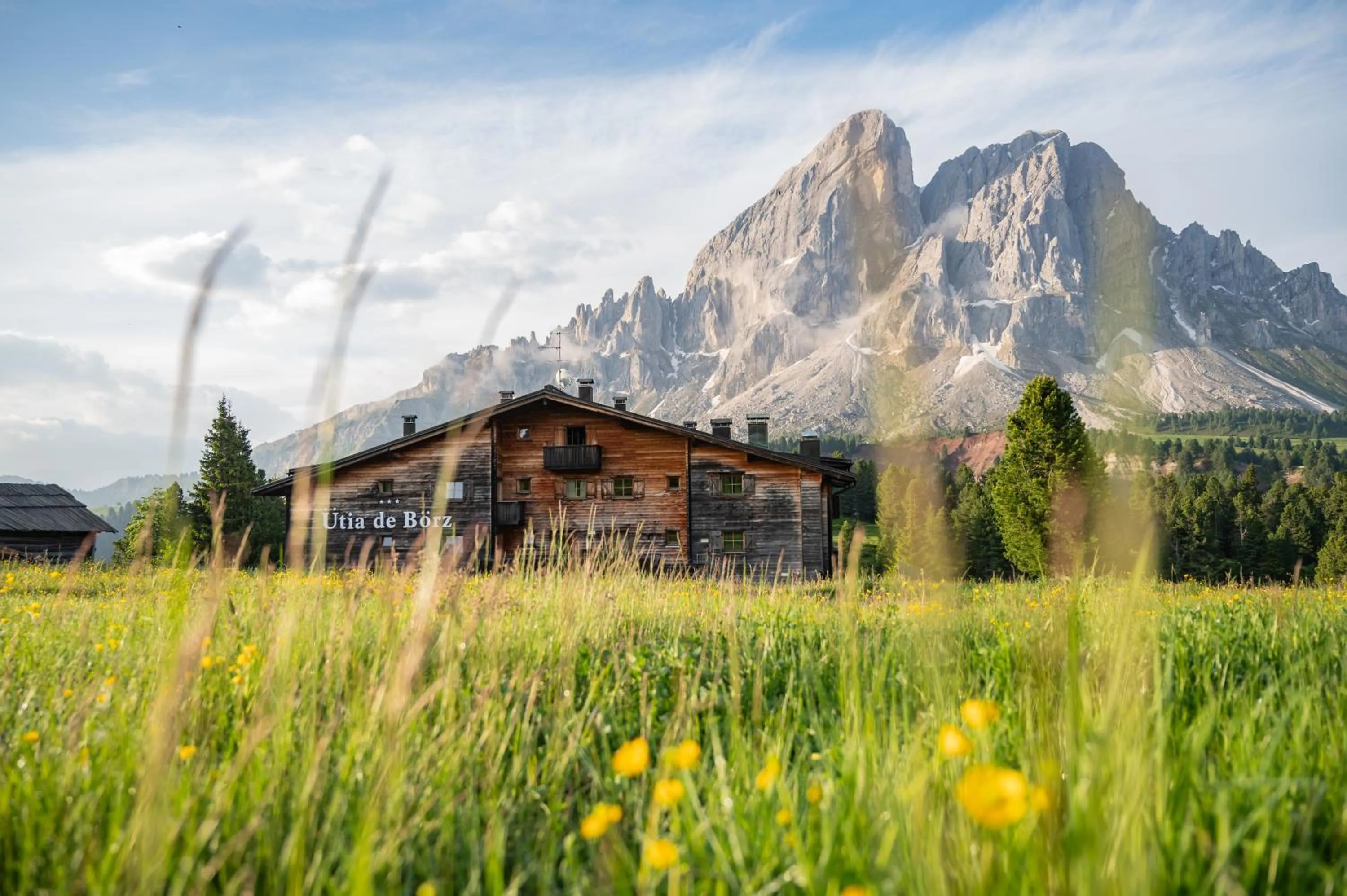 Property building in Ütia De Börz