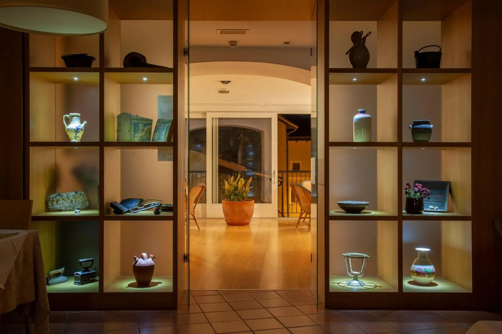 Restaurant/places to eat in Hotel Romanda