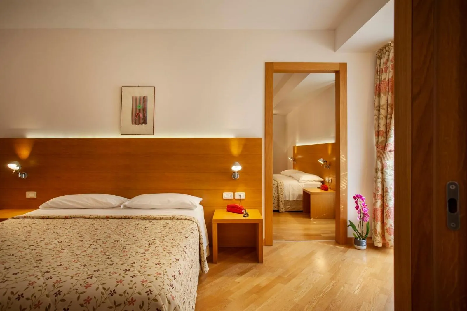 Bedroom, Bed in Hotel Romanda