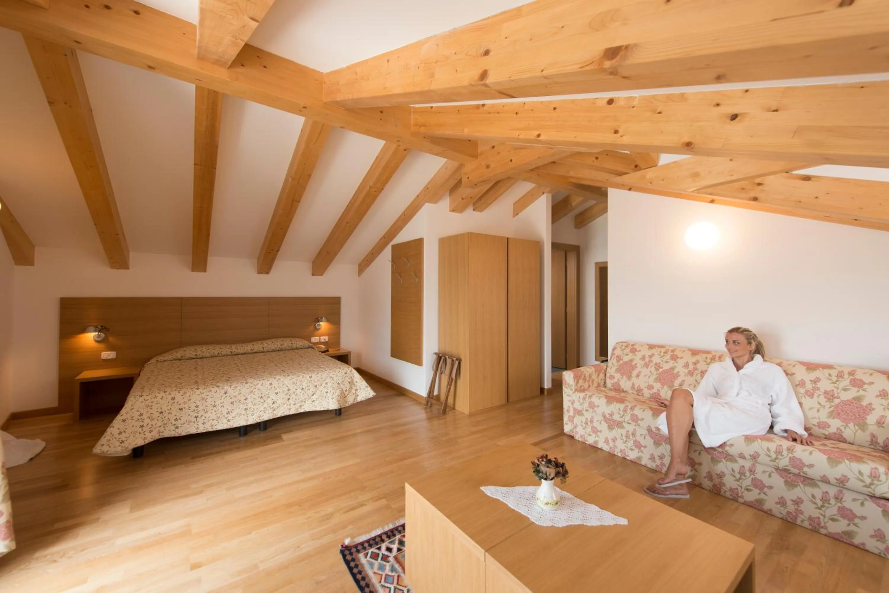 Photo of the whole room, Bed in Hotel Romanda