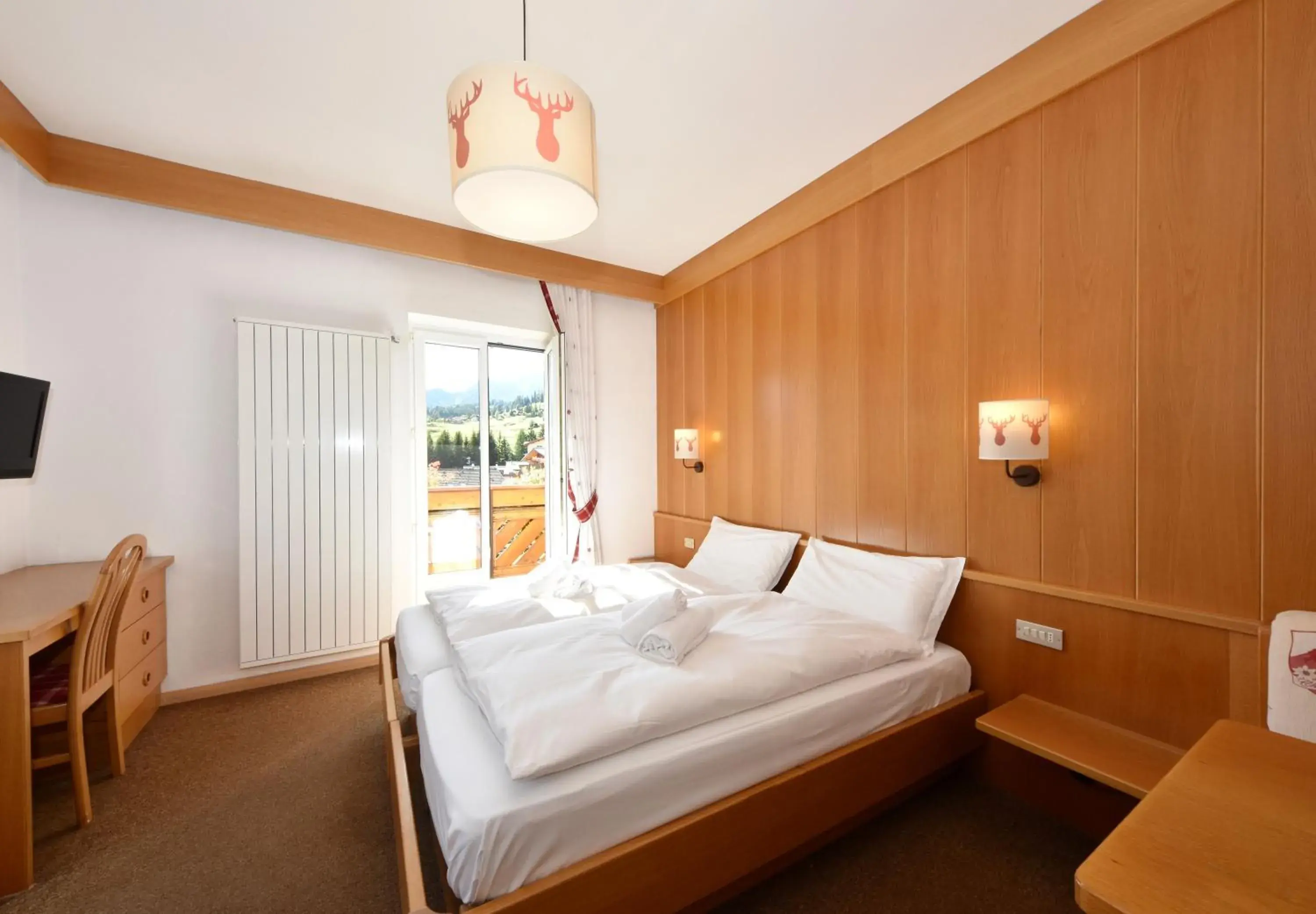 Double or Twin Room with Mountain View in Al Piccolo Hotel Double or Twin Room with Mountain View in Al Piccolo Hotel