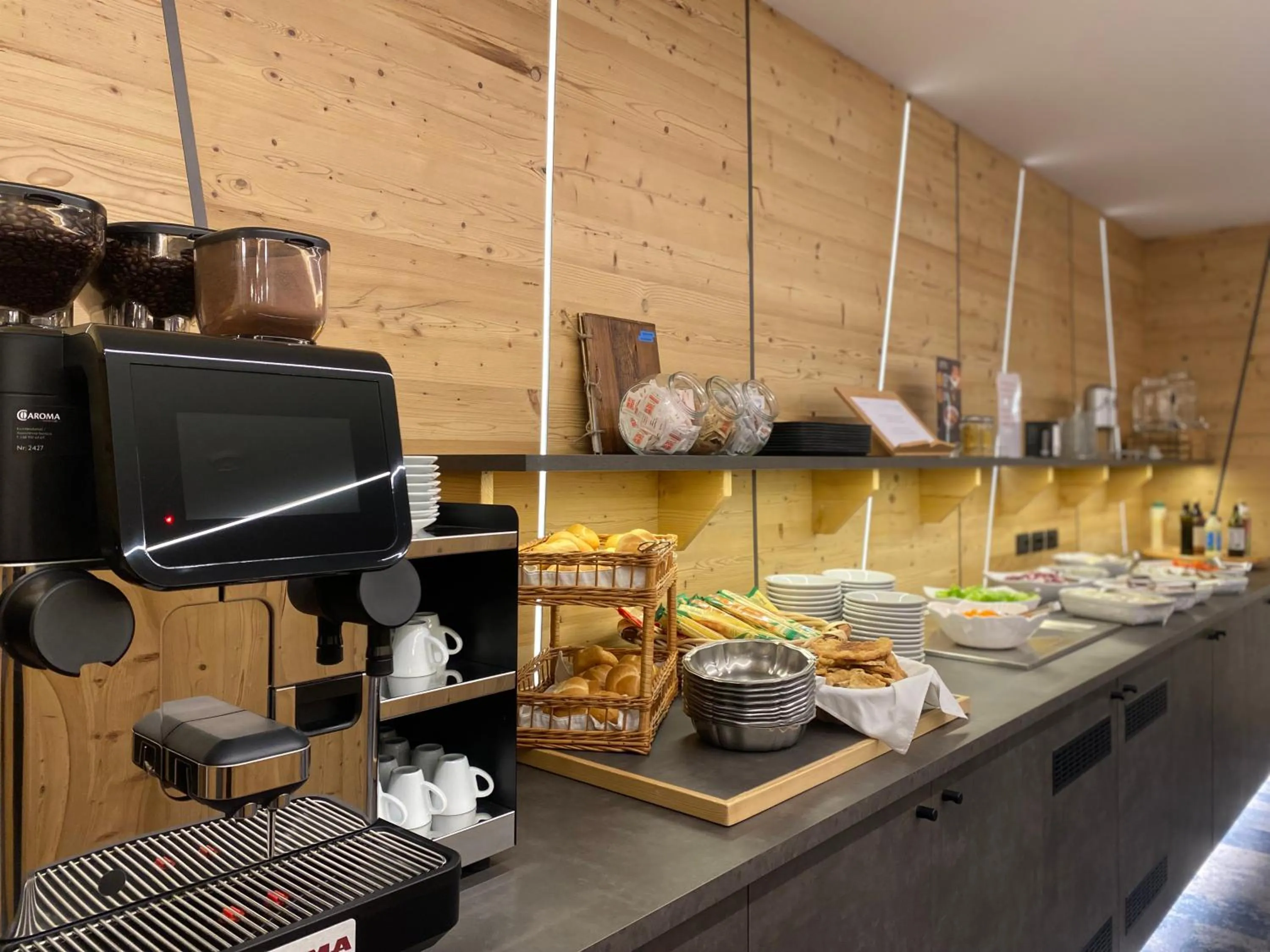 Food and drinks in Al Piccolo Hotel