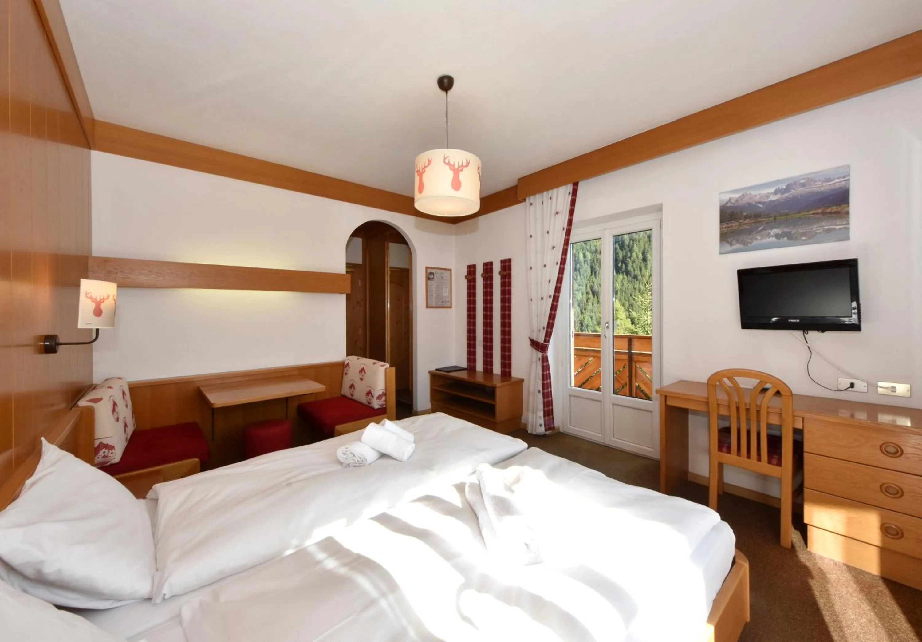 Bed in Al Piccolo Hotel