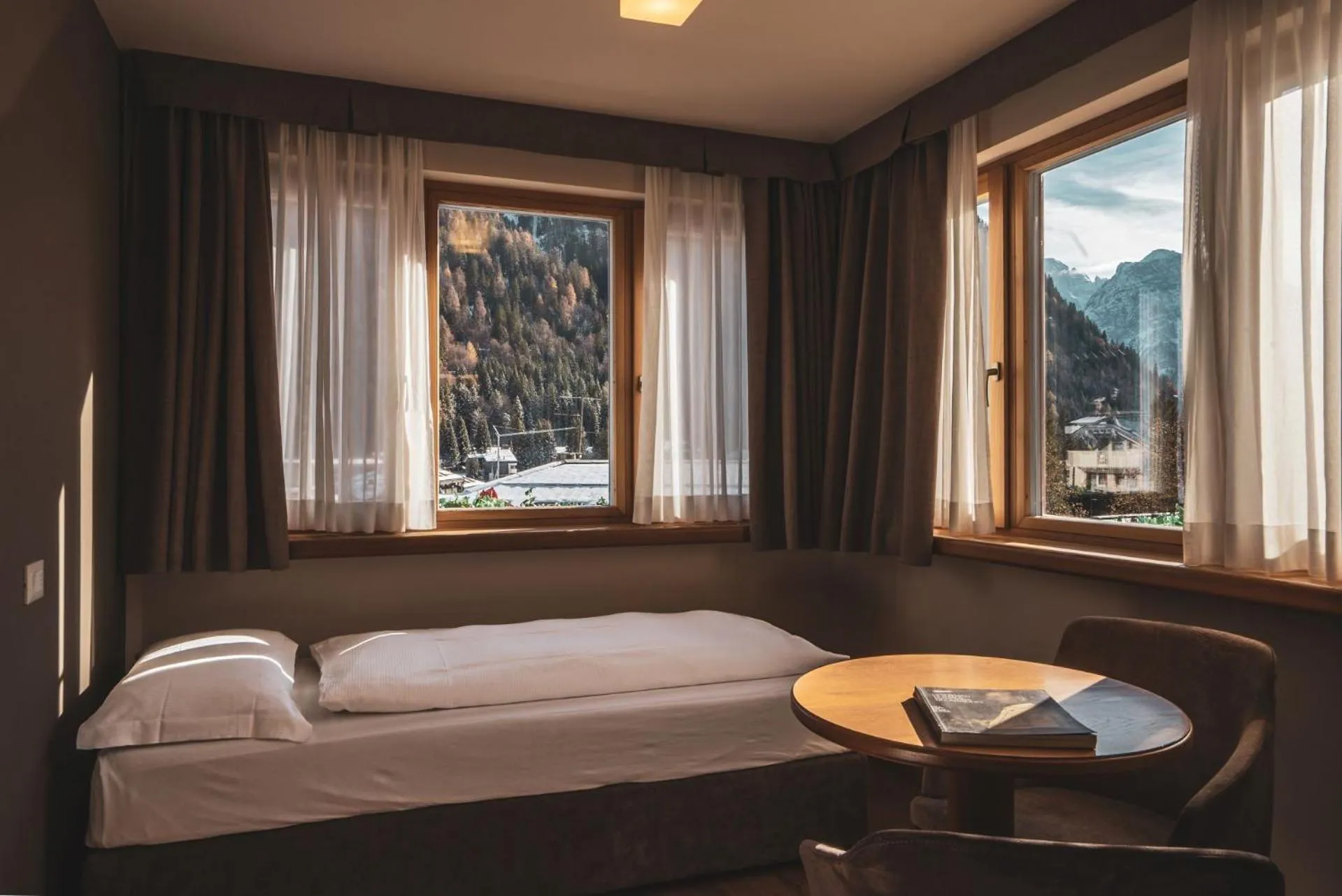 Bed in Hotel Crozzon