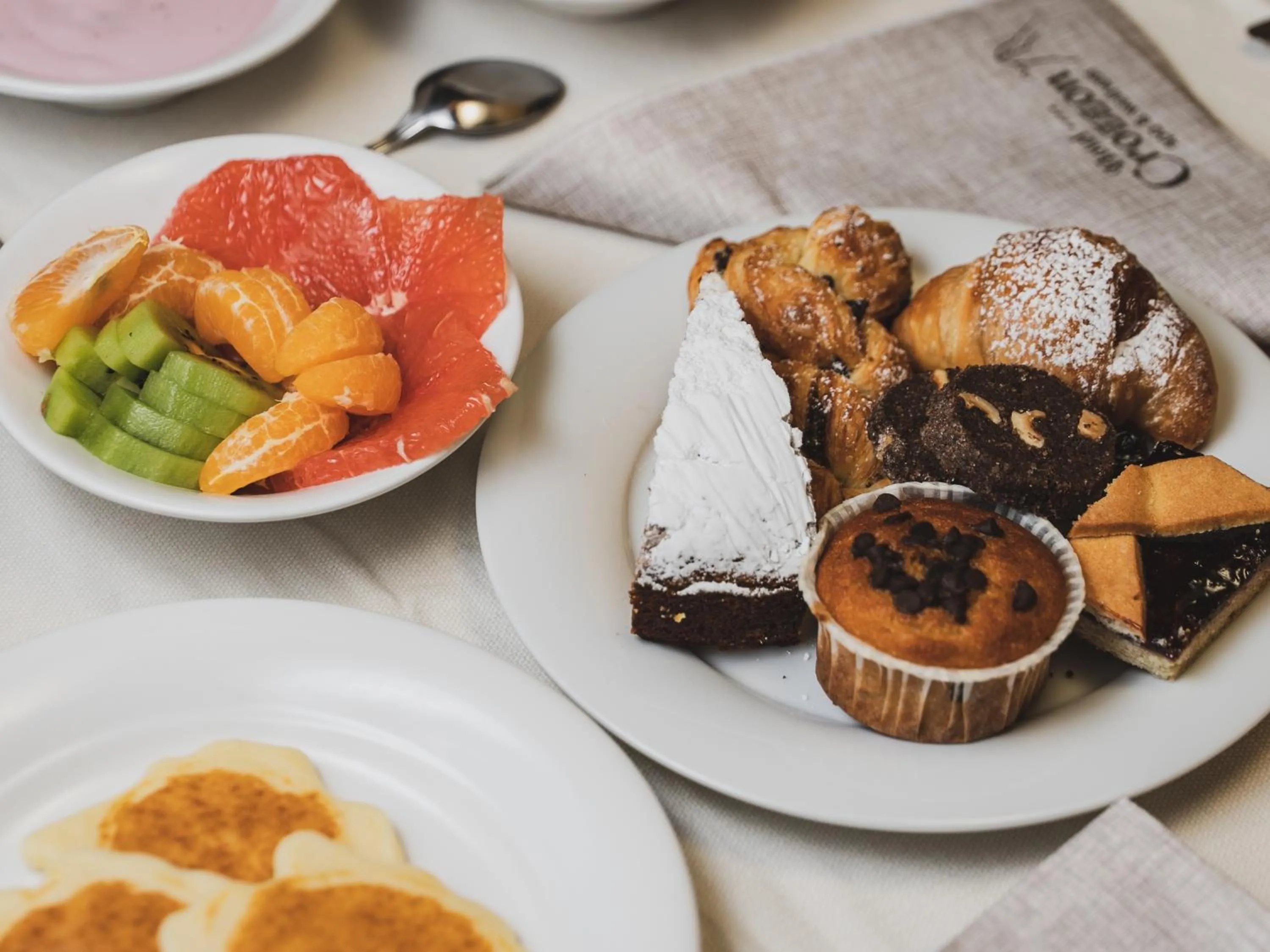 Breakfast in Hotel Crozzon