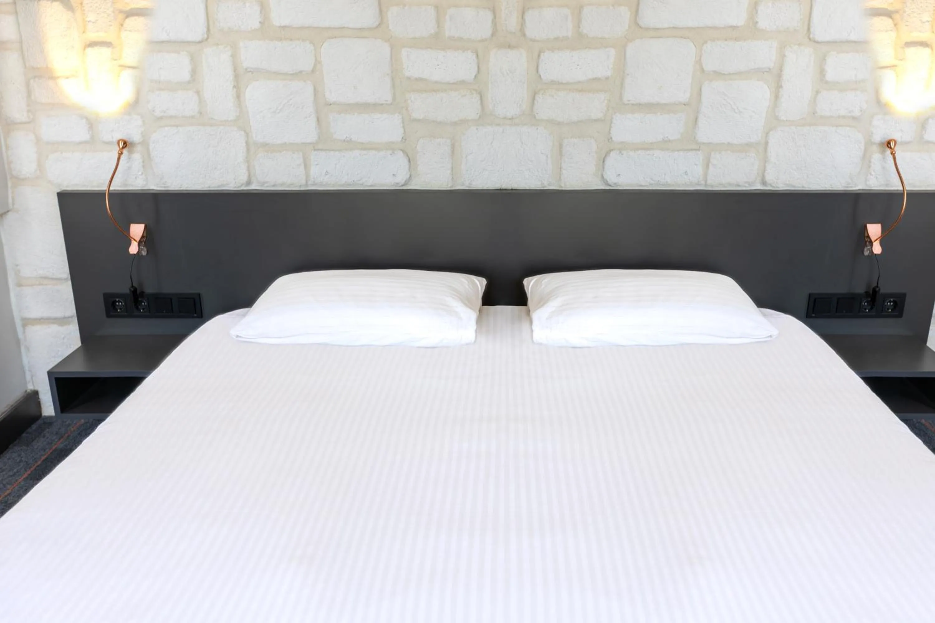 Photo of the whole room, Bed in Mene City Hotel