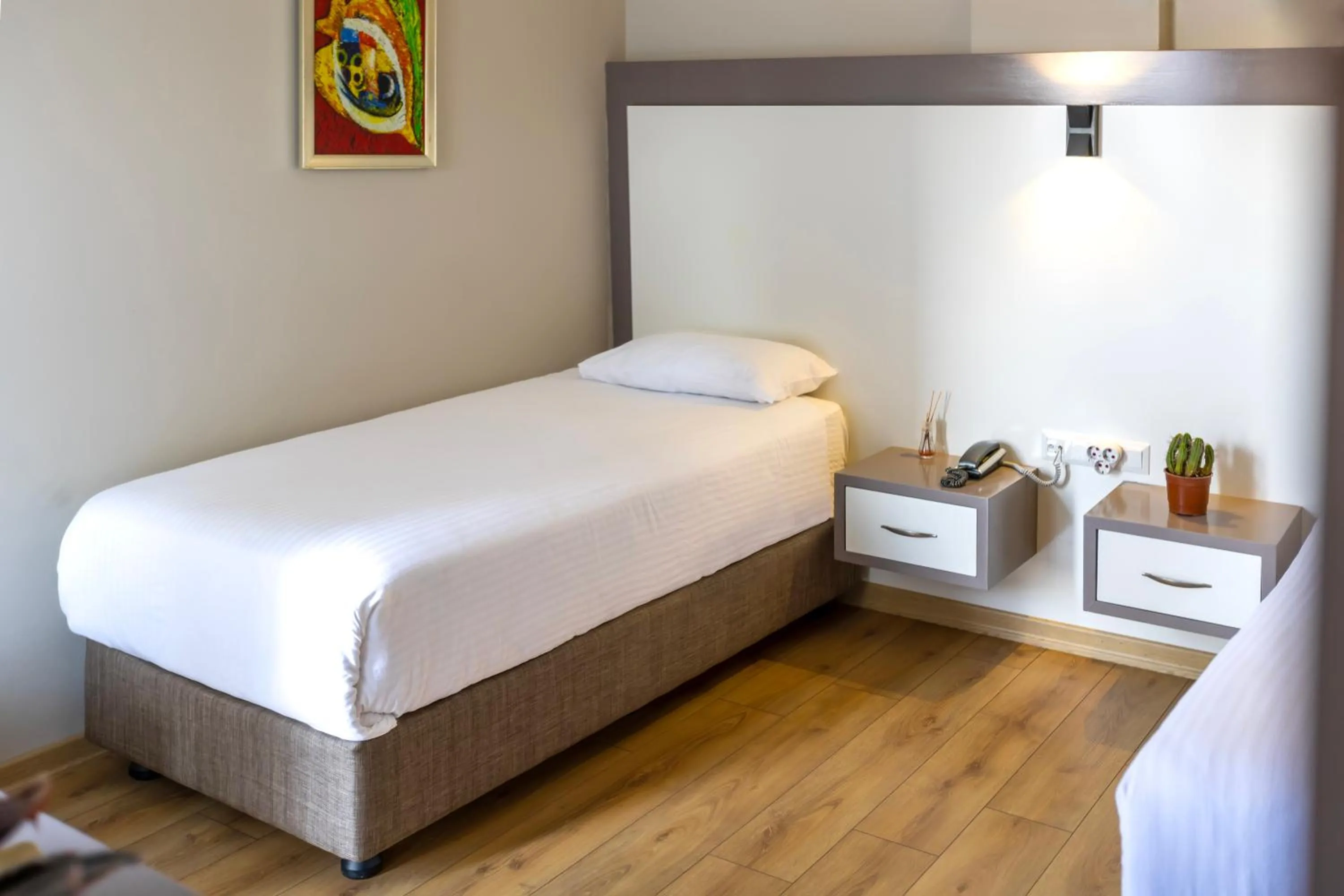 Photo of the whole room, Bed in Mene City Hotel