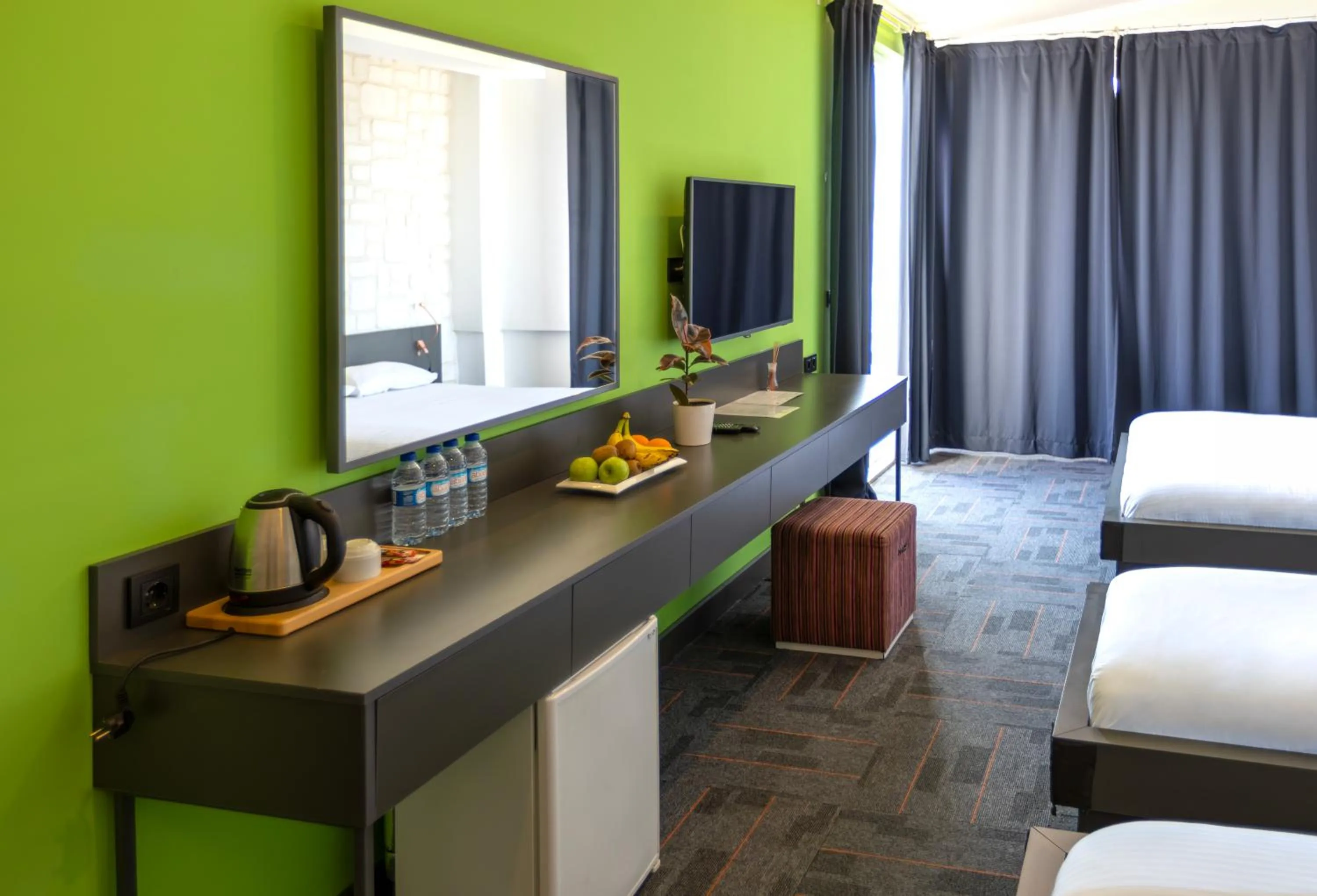 Coffee/tea facilities, Bed in Mene City Hotel