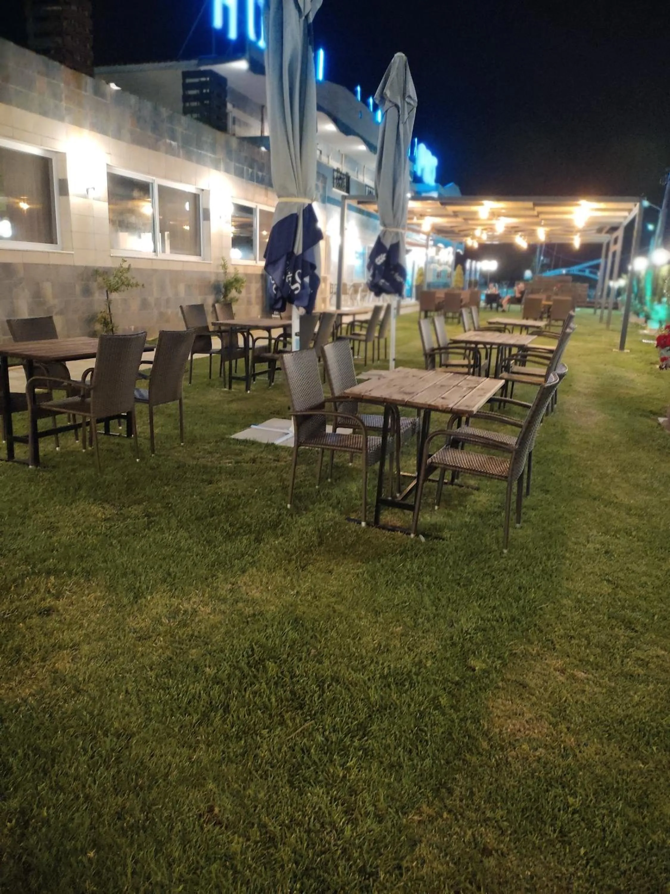 Restaurant/places to eat in Hotel Alexandros