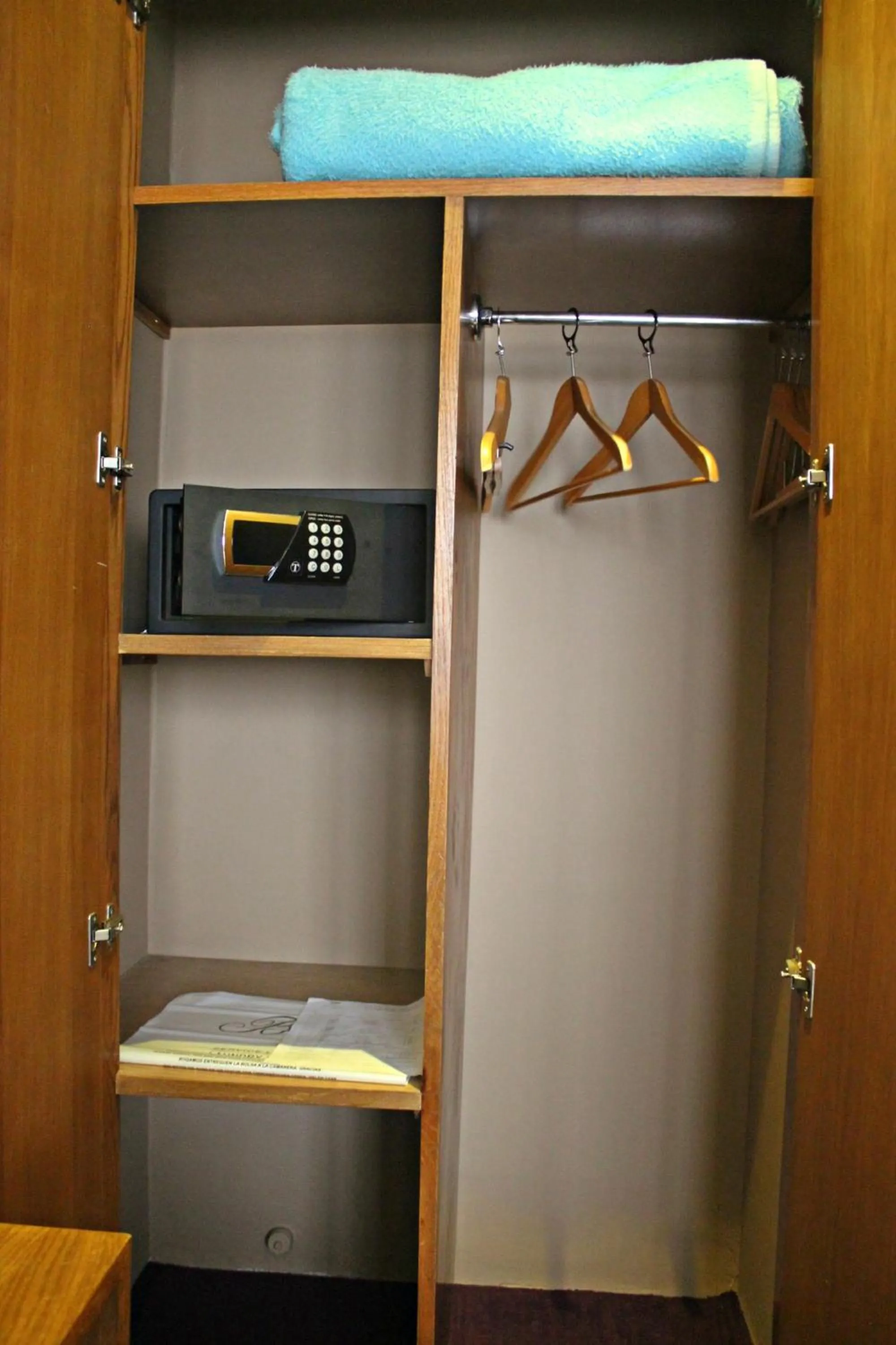 wardrobe in Belere Urban Hotel Rabat