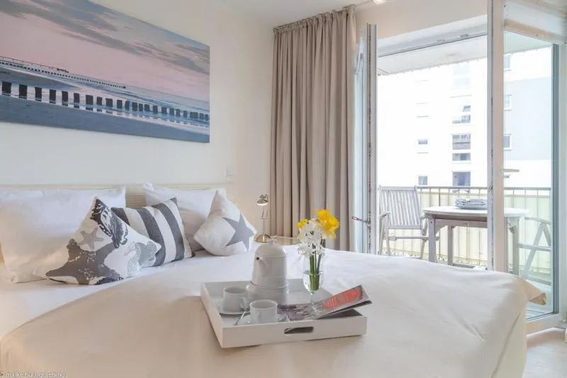 Bed in Bra5B 5 Oceanfront