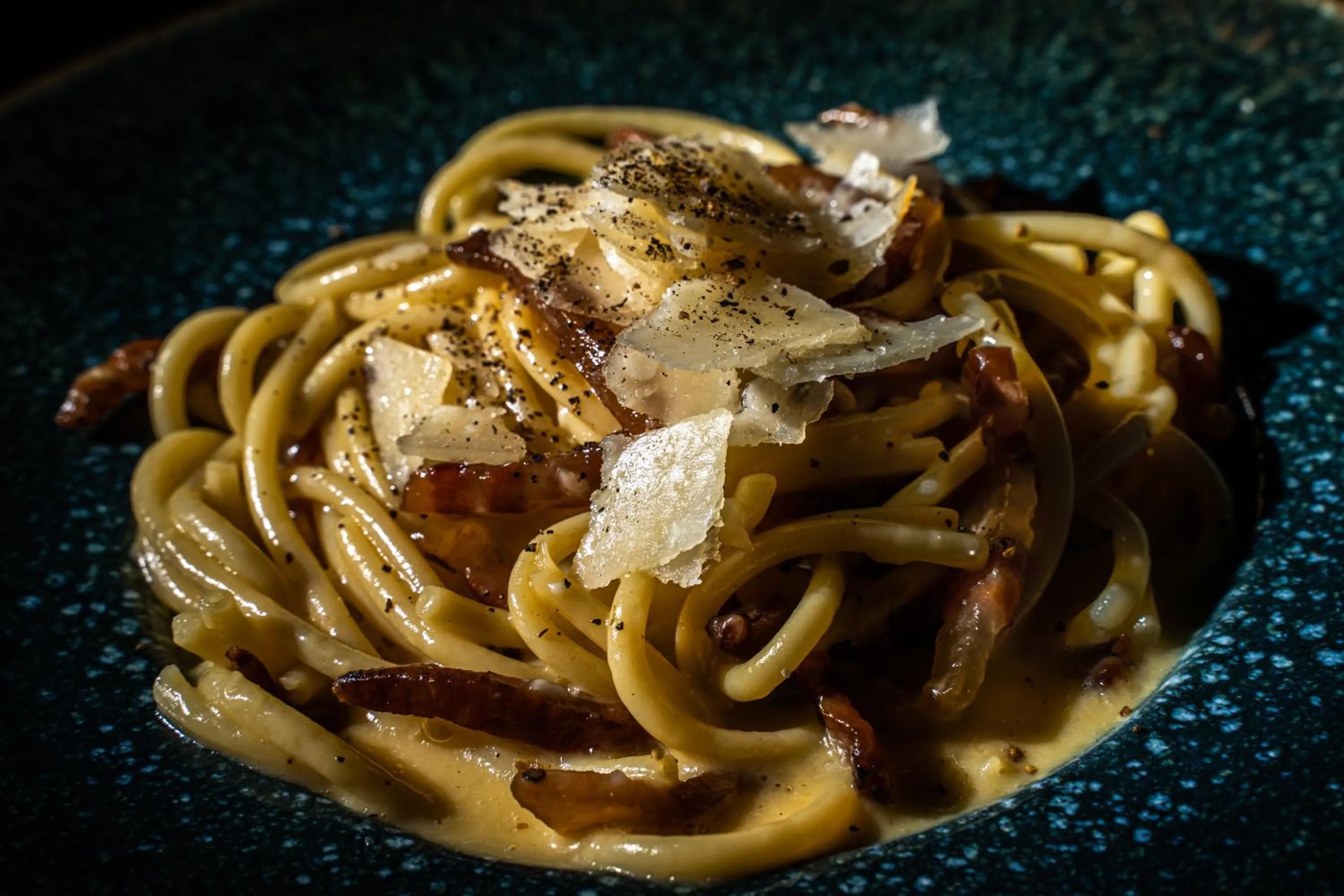 Restaurant/places to eat in Heliotrope Hotels