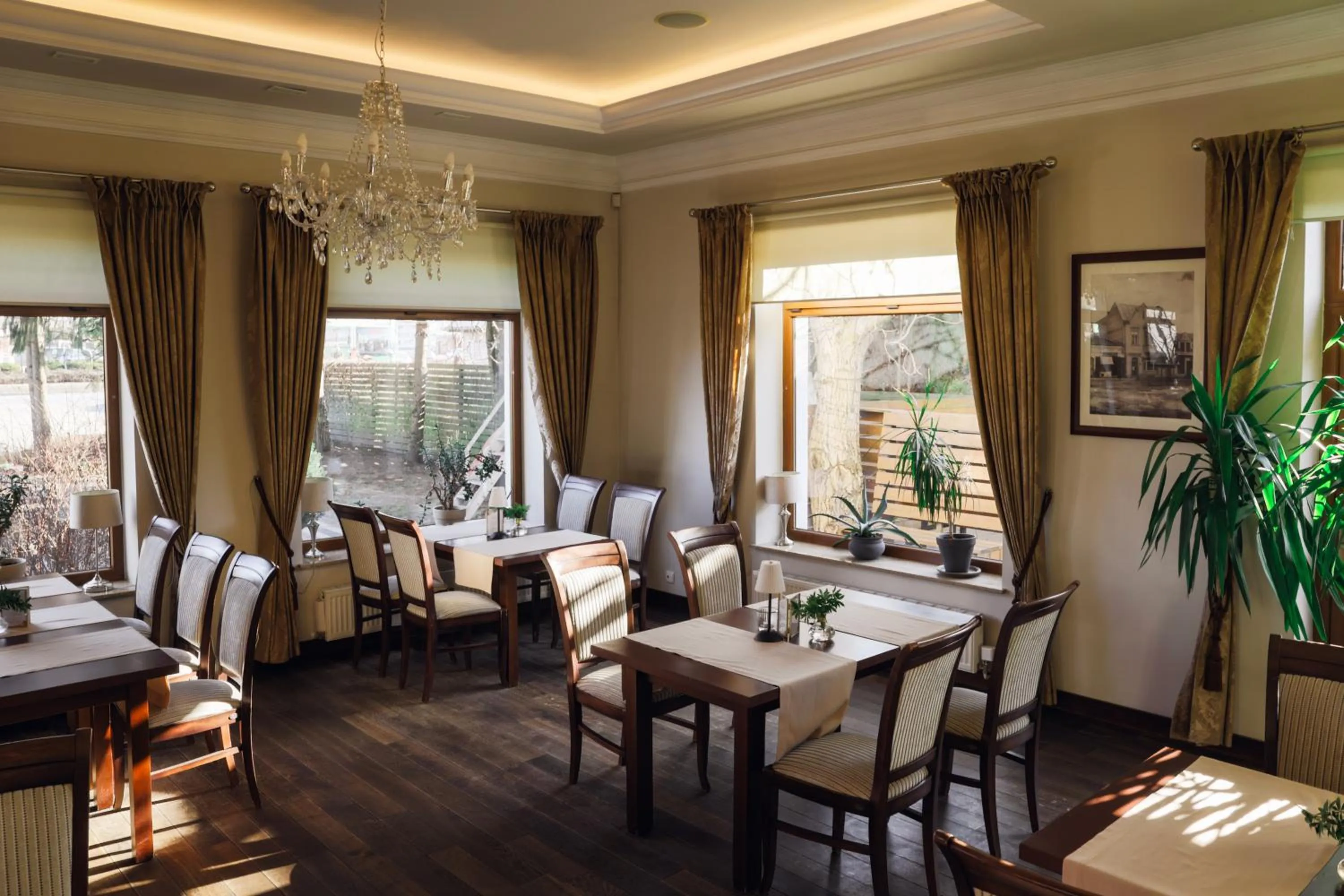 Restaurant/places to eat in Dworek