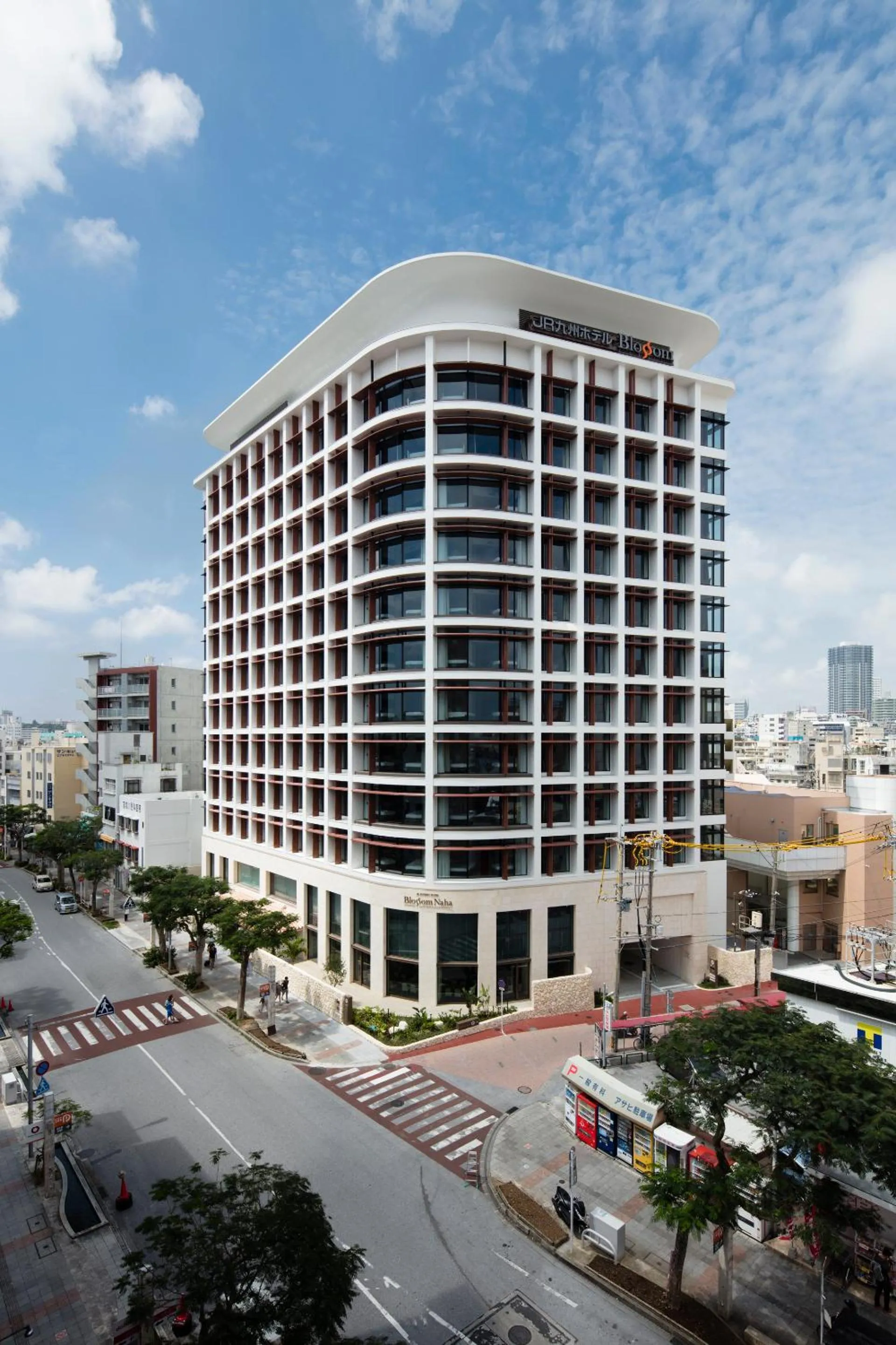 Facade/entrance in JR Kyushu Hotel Blossom Naha