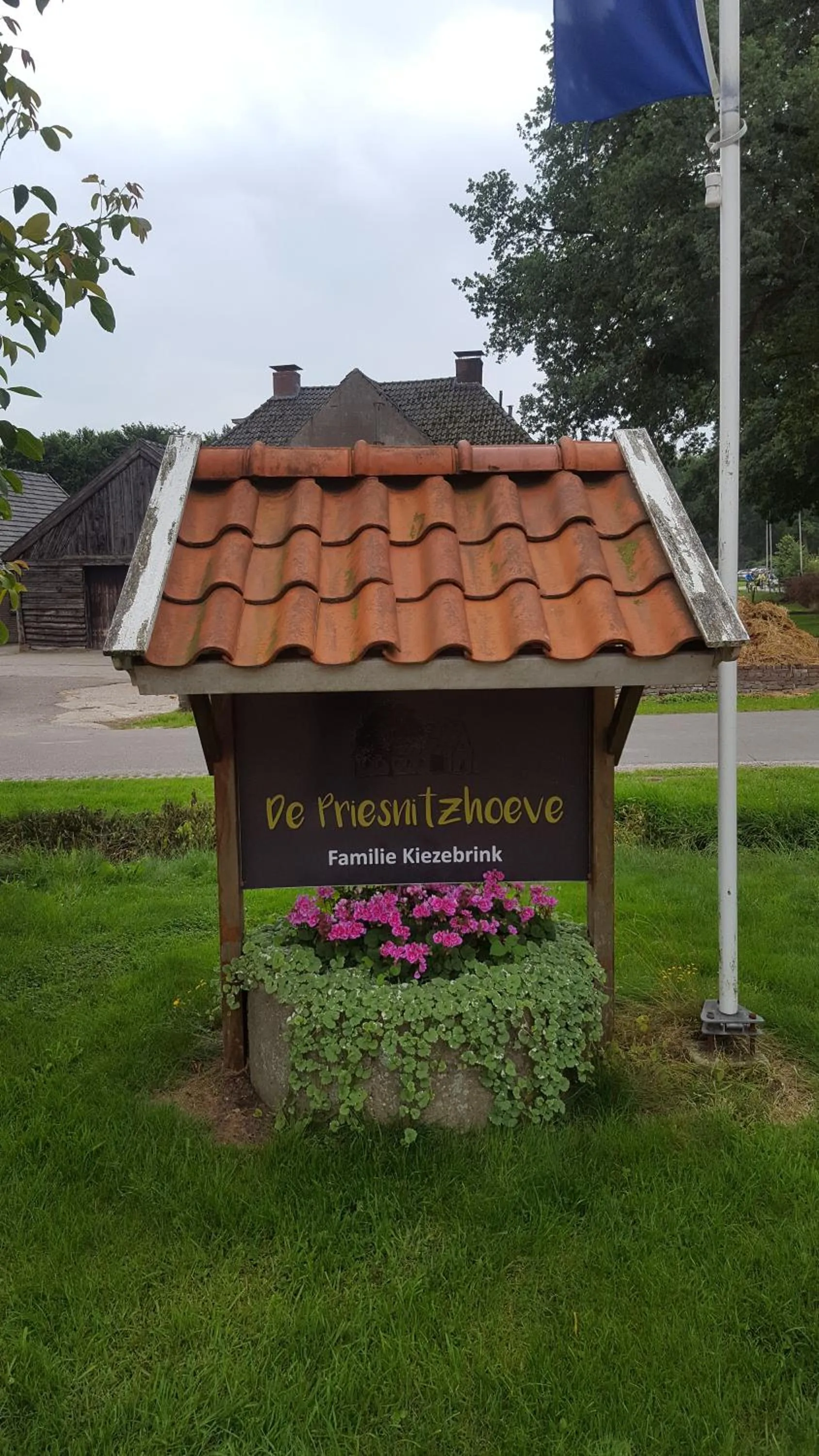 Property logo or sign in De Priesnitzhoeve