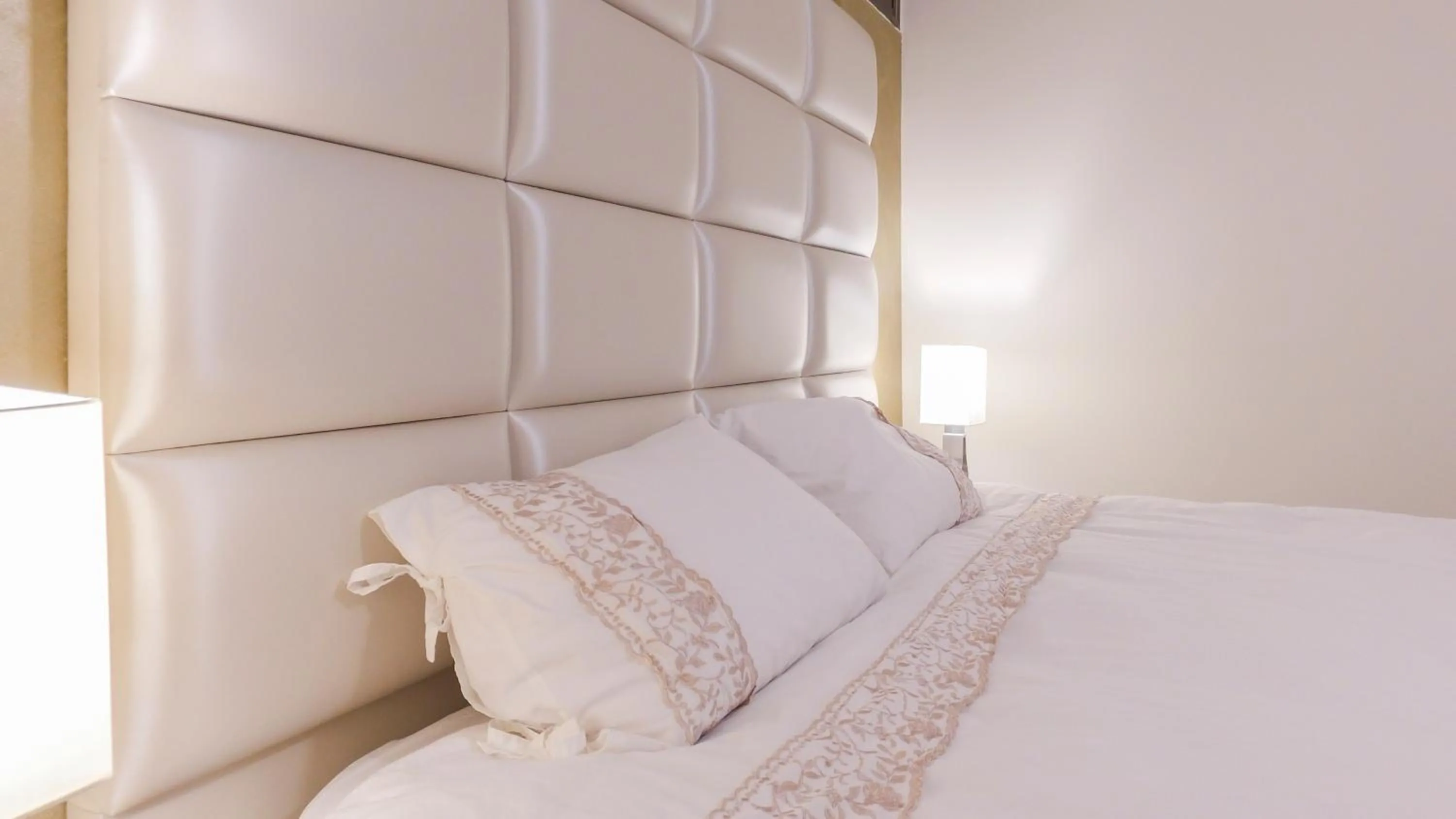 Night, Bed in Luxury Suite by the pool