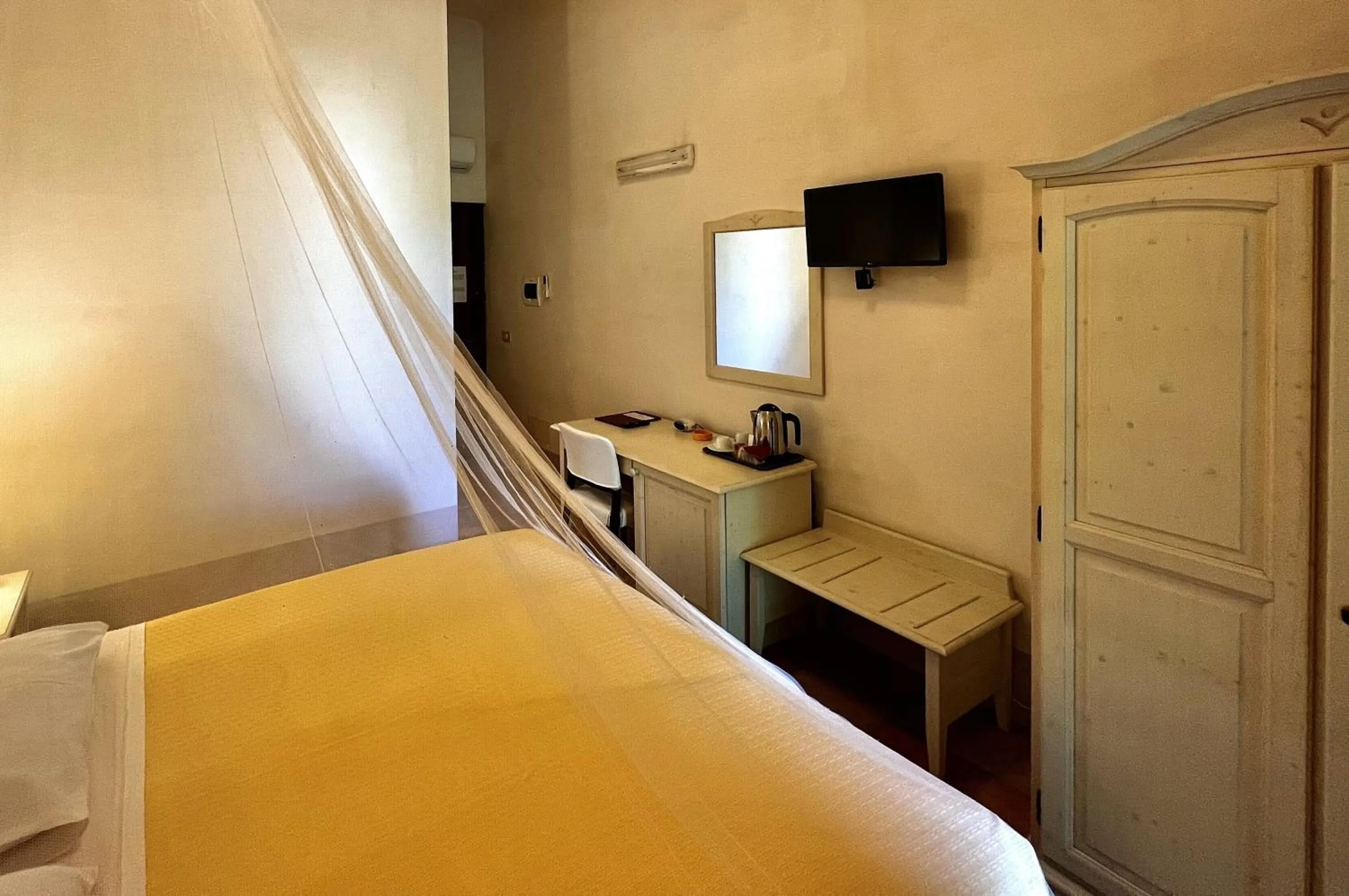 TV and multimedia, Bed in Masseria Li Campi