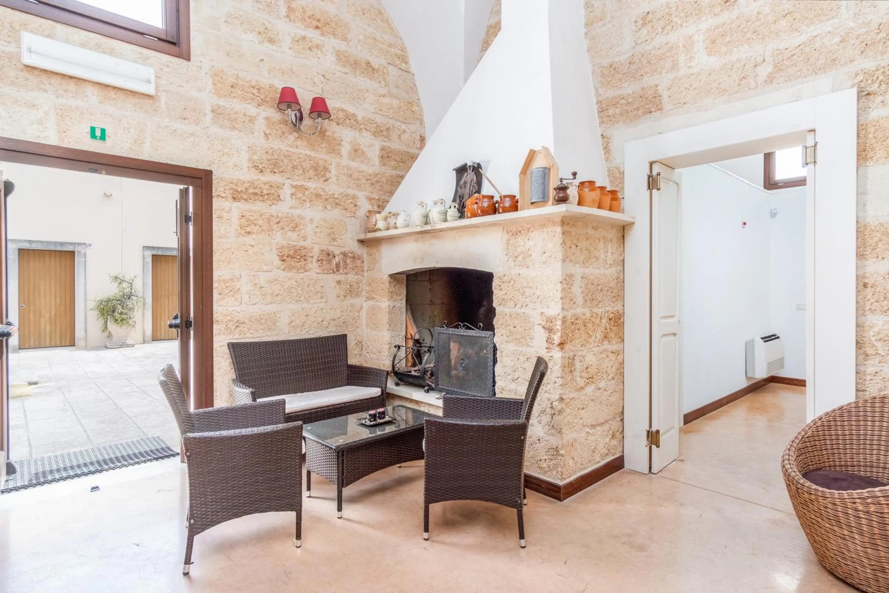 Decorative detail in Masseria Li Campi