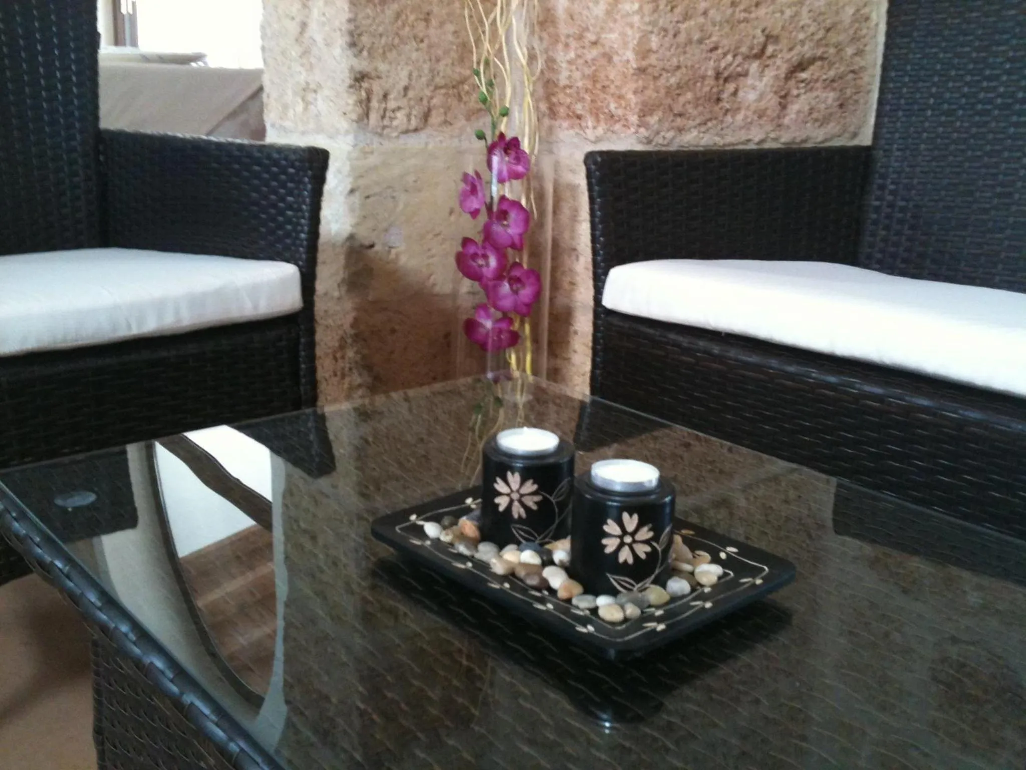 Decorative detail, Bed in Masseria Li Campi