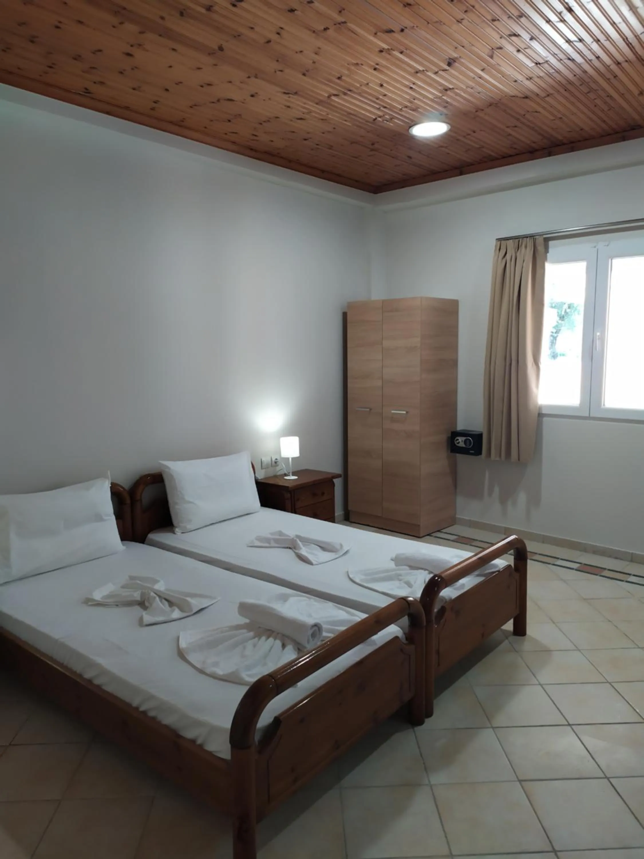 Bed in Ζante Dolphin