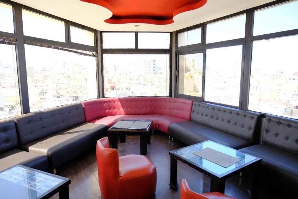 Living room in Washington Hotel