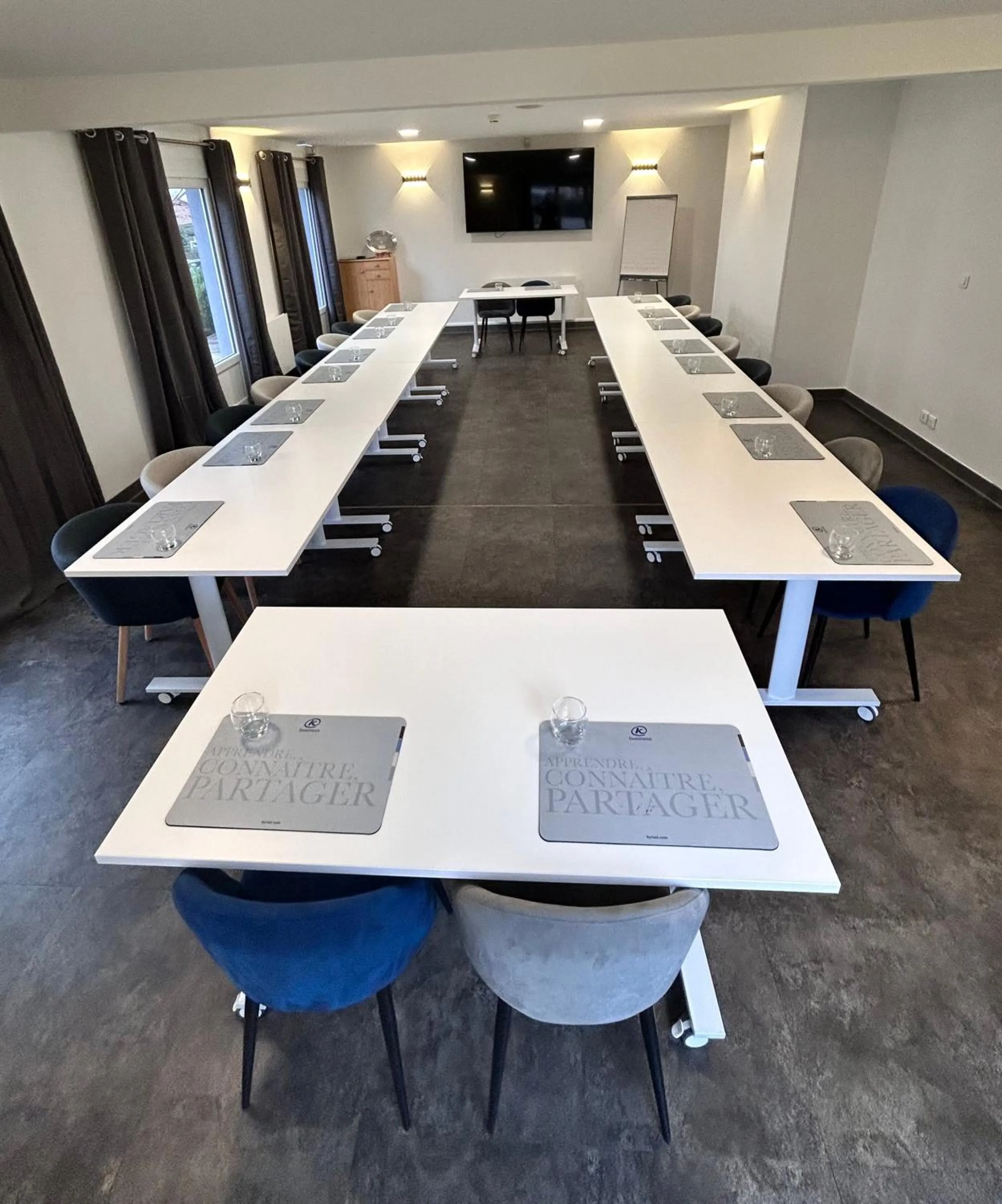 Banquet/Function facilities in Kyriad Bellegarde - Genève