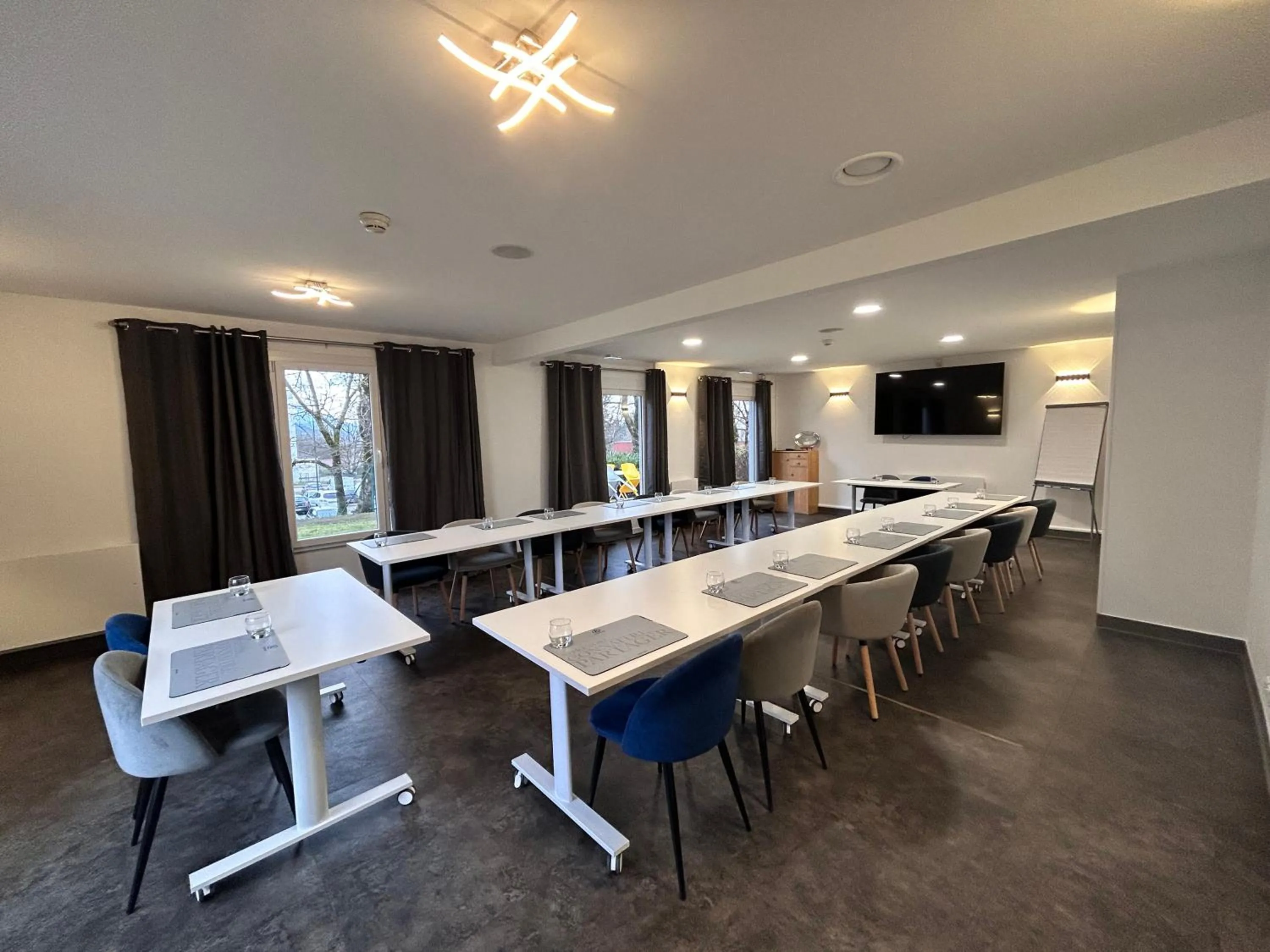 Meeting/conference room in Kyriad Bellegarde - Genève