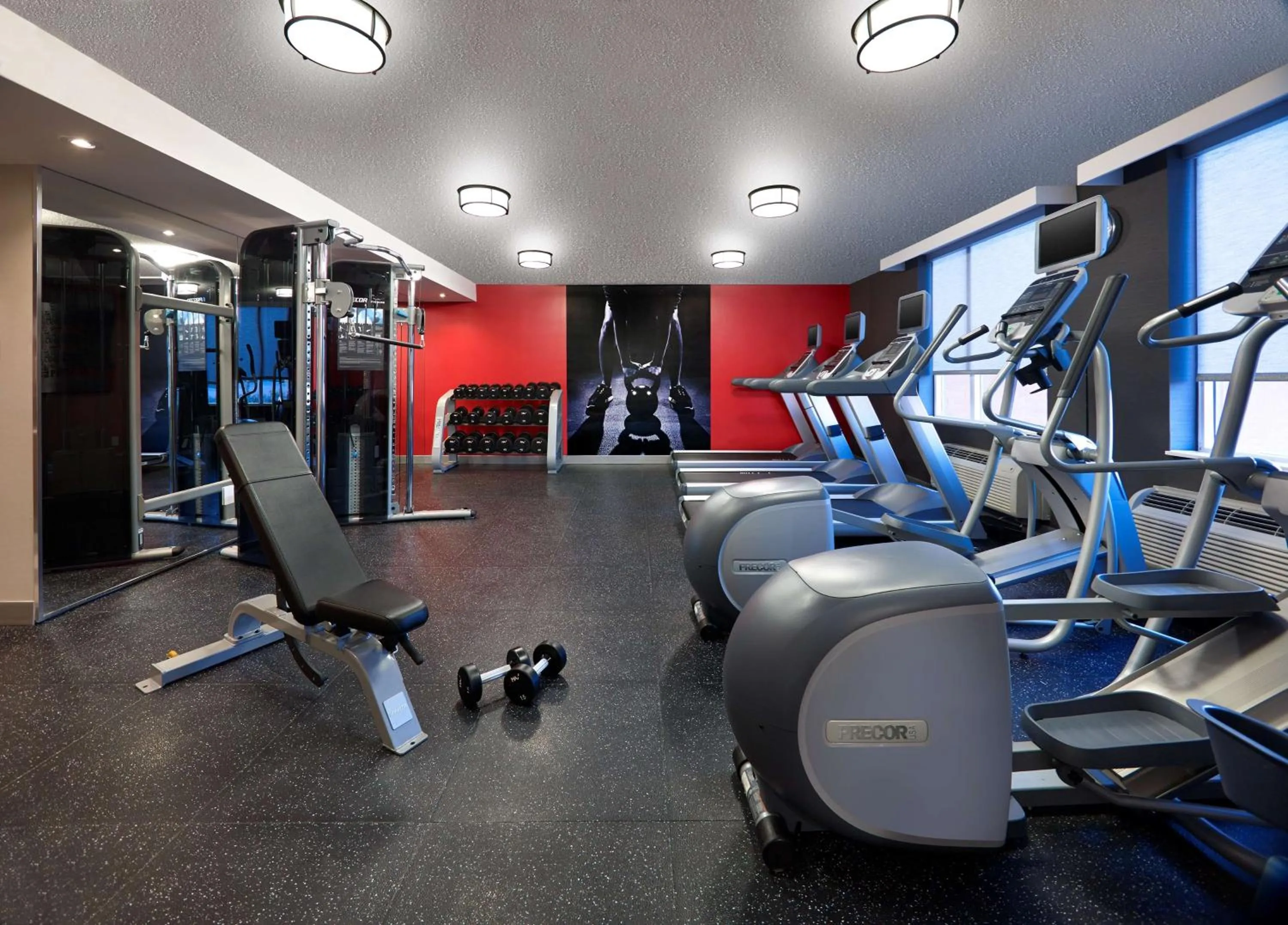 Activities, Fitness Center/Facilities in Radisson Suites Hotel Toronto Airport