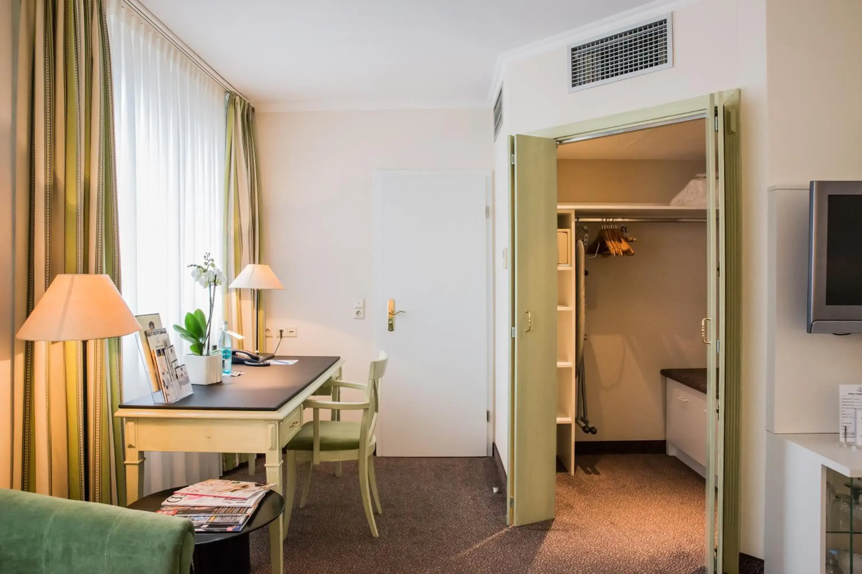 Deluxe Double Room in Best Western Premier Hotel Rebstock Deluxe Double Room in Best Western Premier Hotel Rebstock