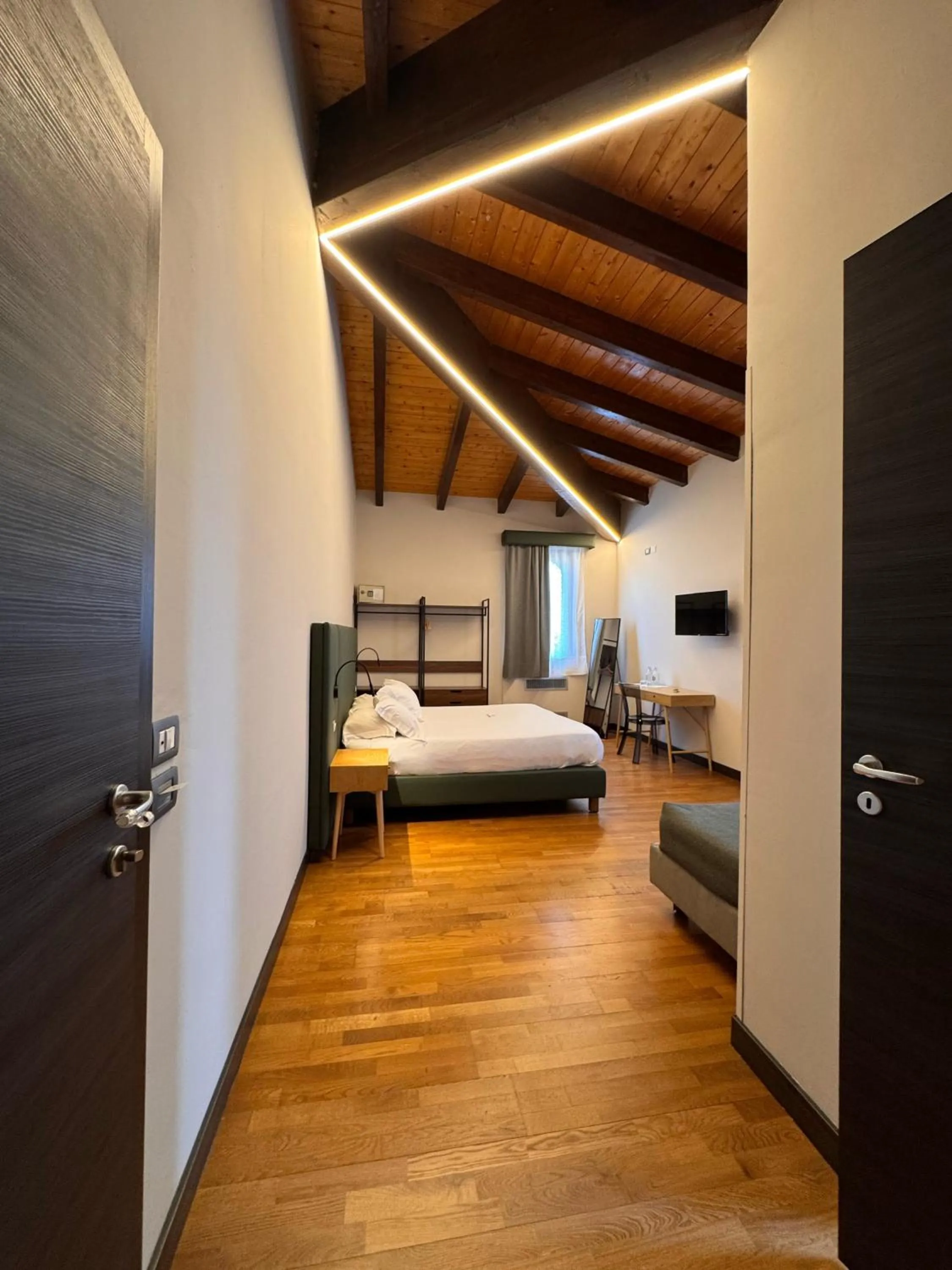 Photo of the whole room, Bed in Il Lavatoio Dimora Storica