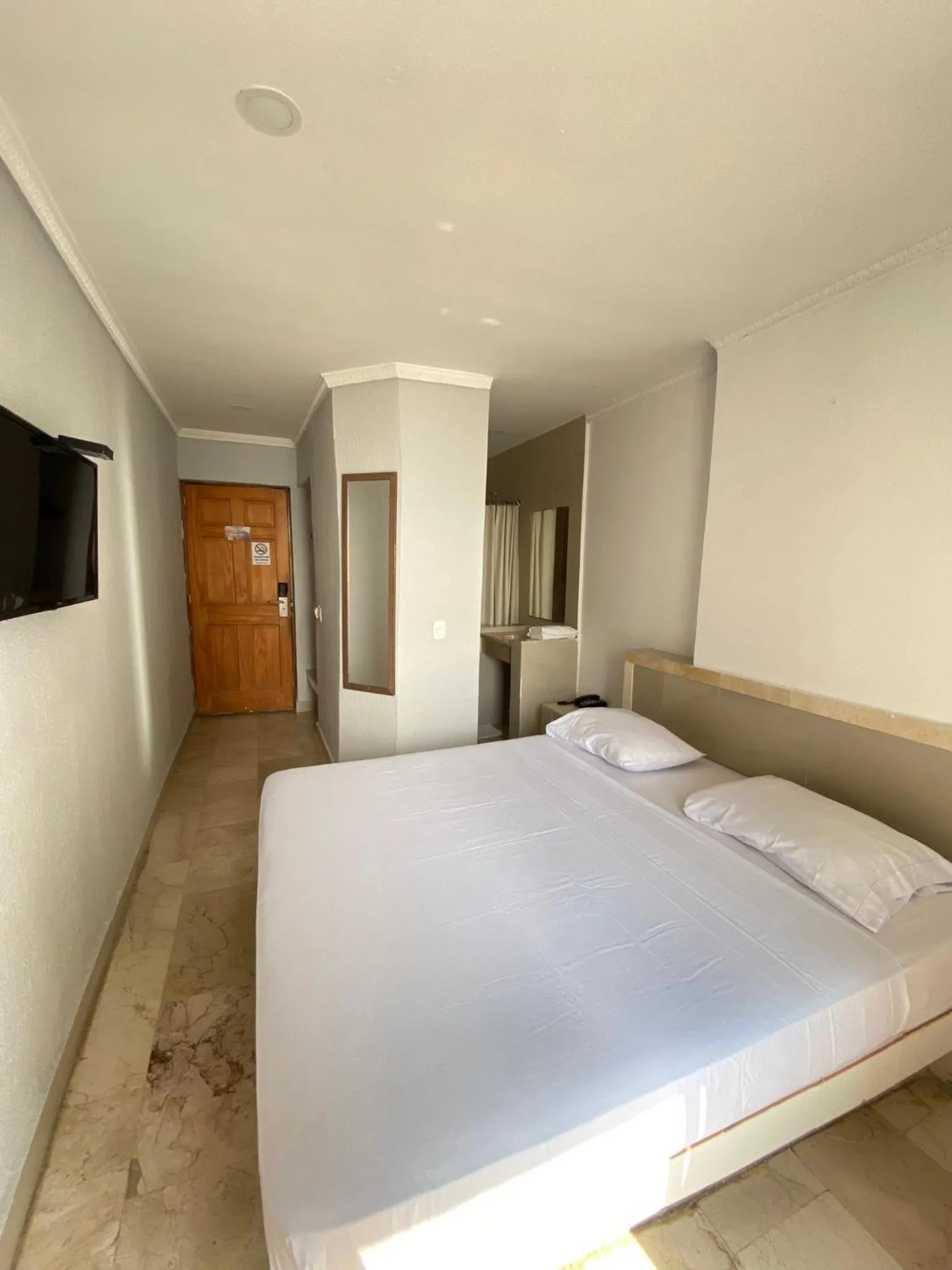 Photo of the whole room, Bed in Hotel Cartagena Premium