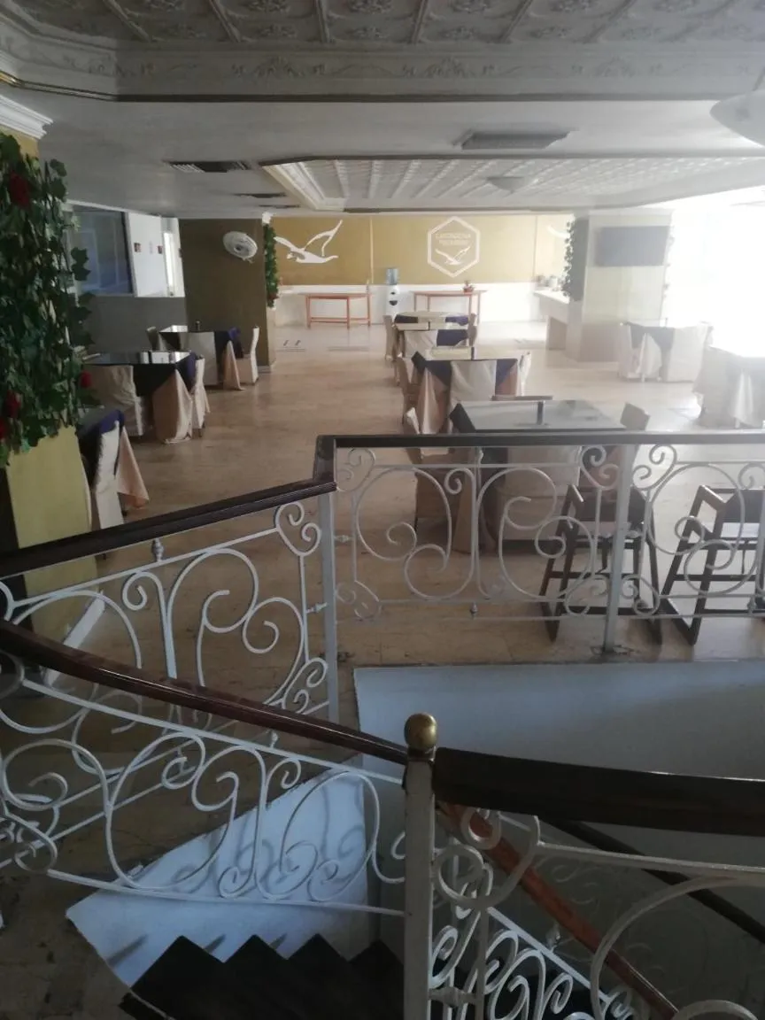 Restaurant/places to eat in Hotel Cartagena Premium