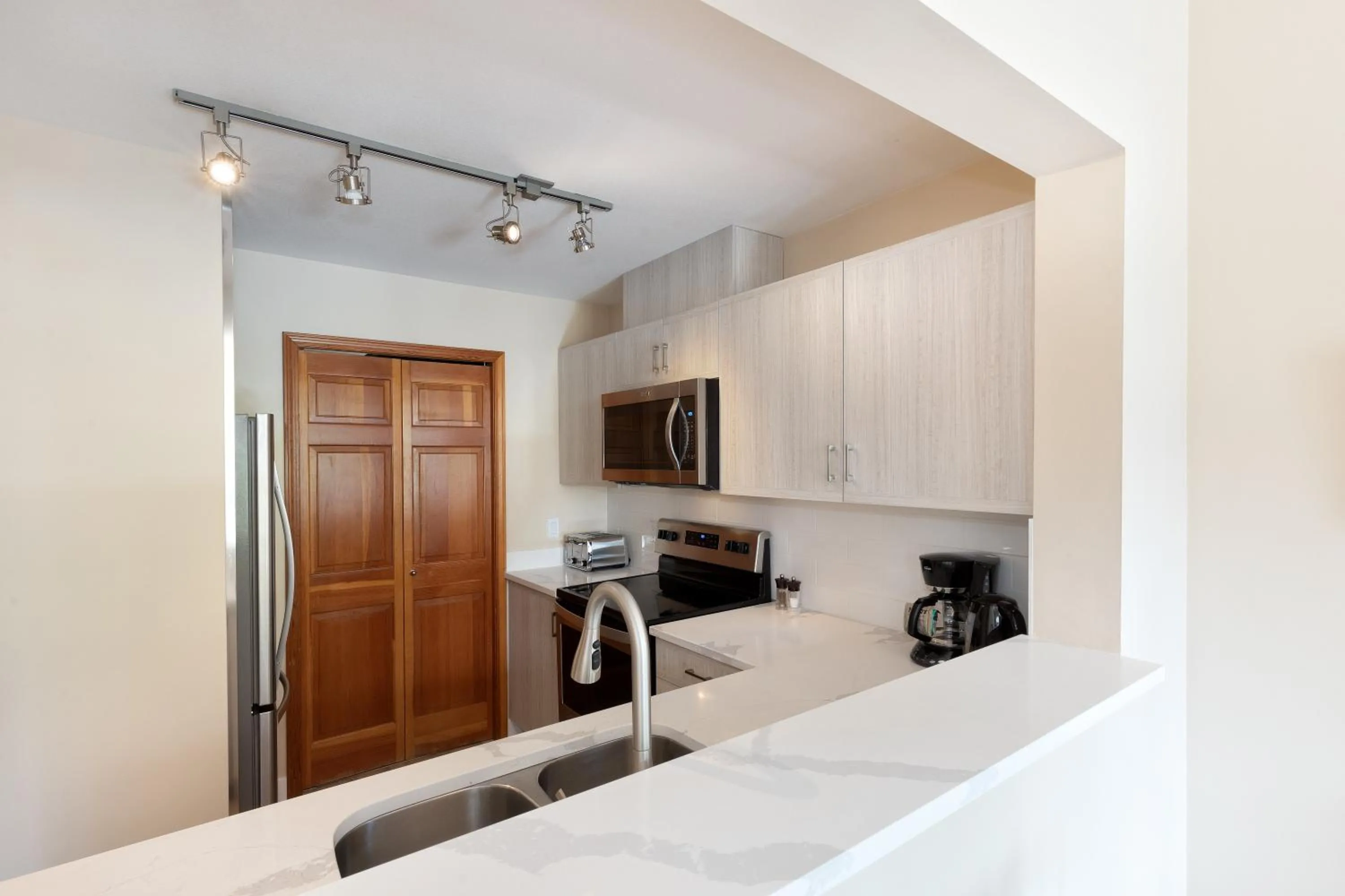 Kitchen or kitchenette in Northstar at Stoney Creek by Whiski Jack