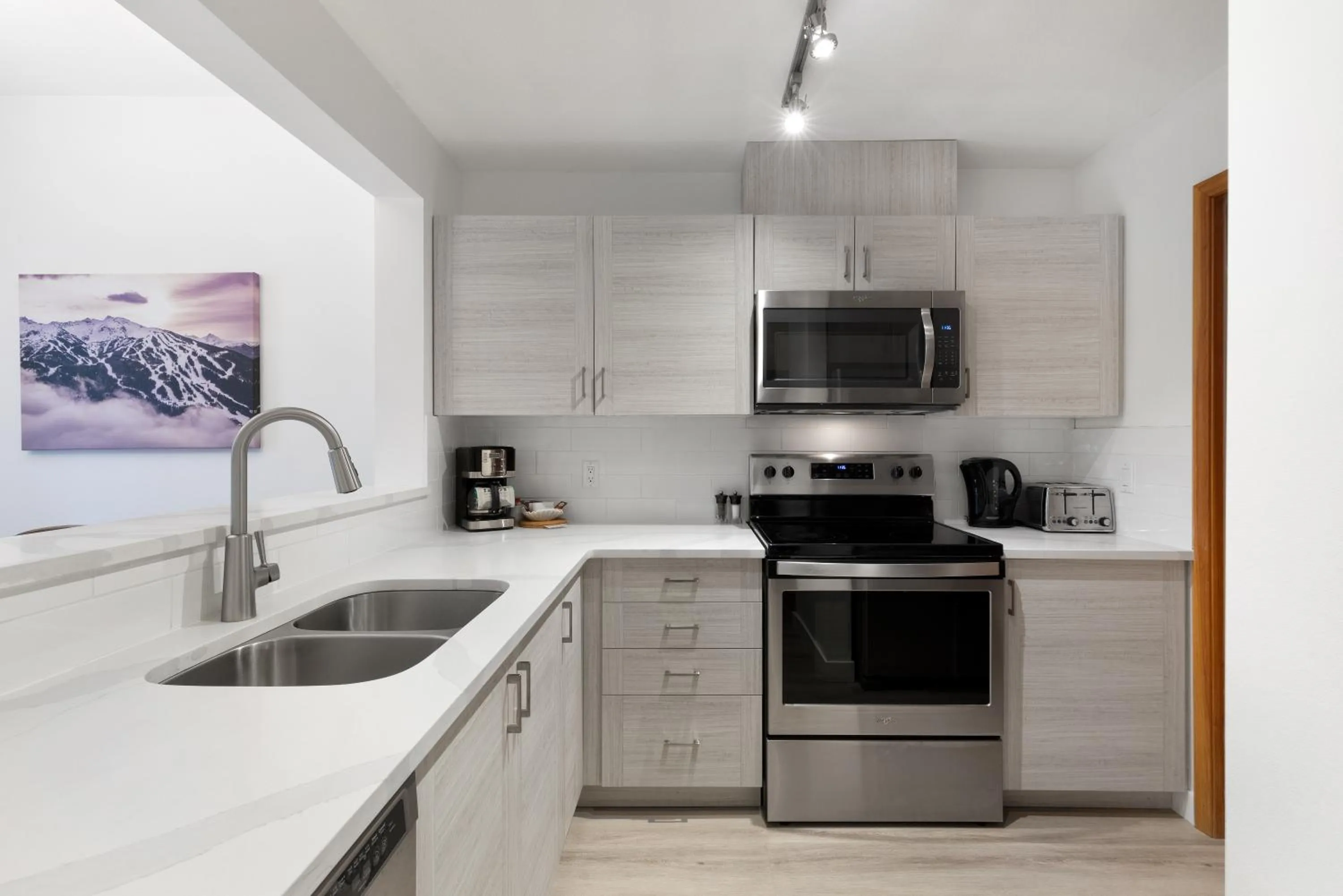 Kitchen or kitchenette in Northstar at Stoney Creek by Whiski Jack