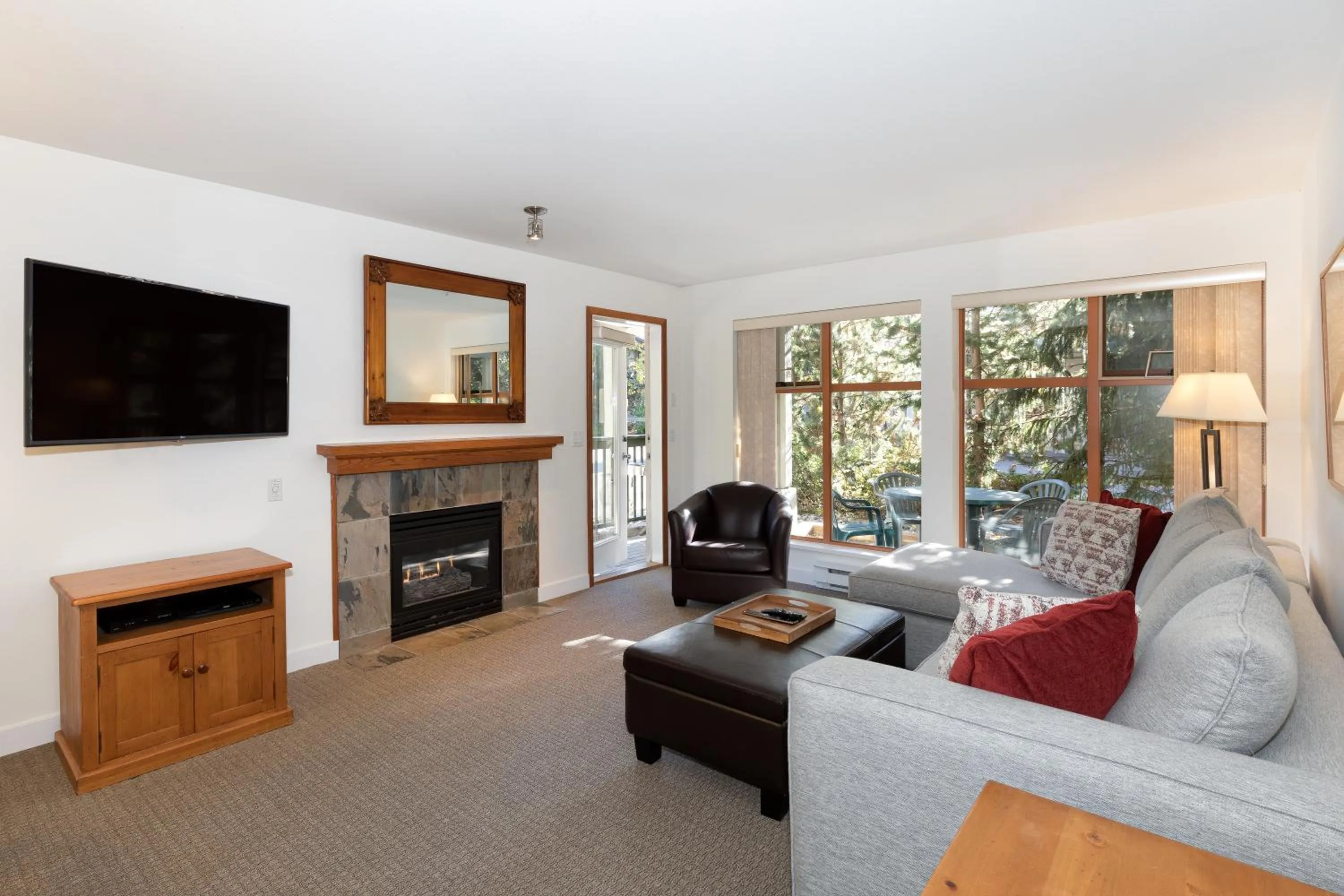 TV and multimedia in Northstar at Stoney Creek by Whiski Jack