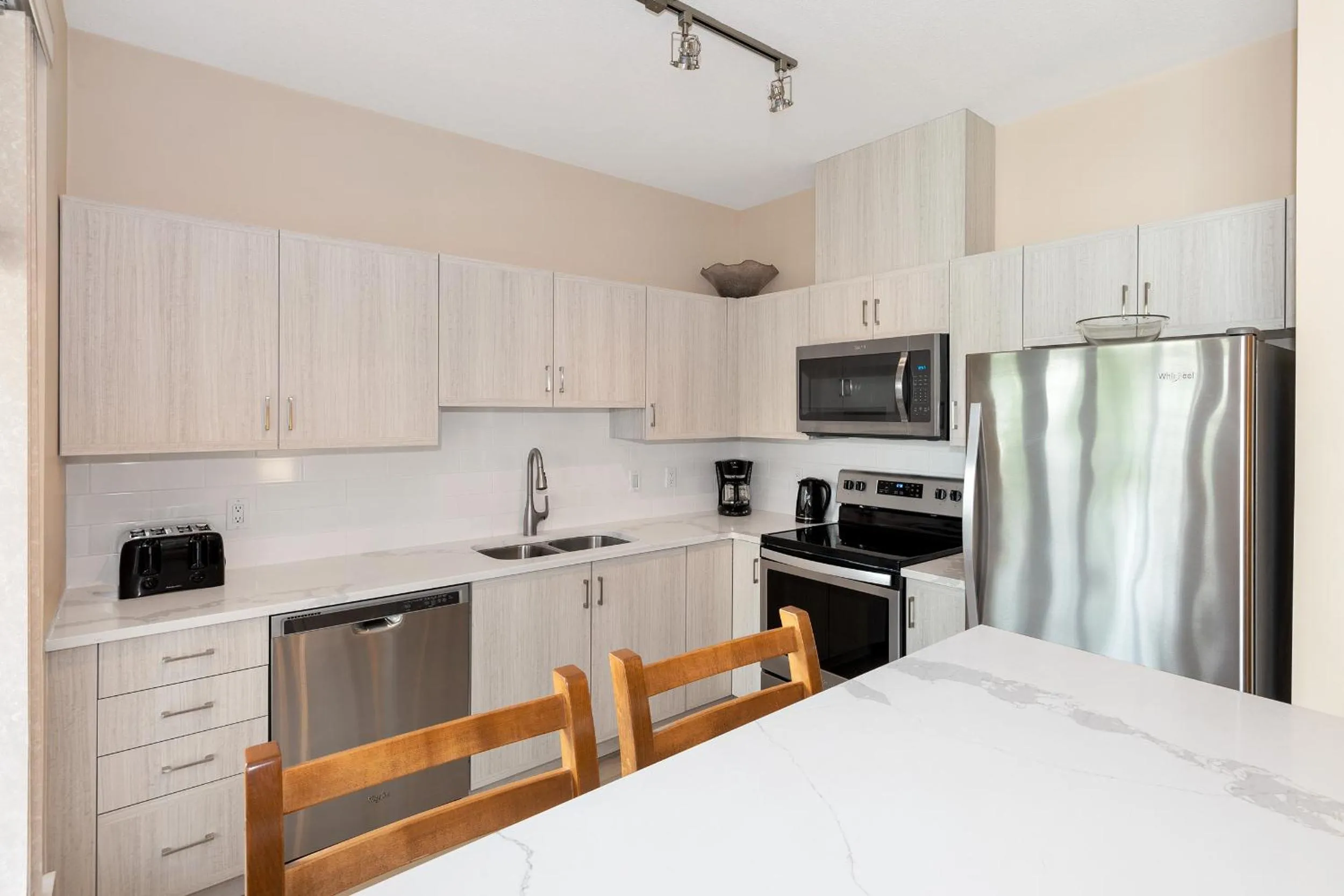 Kitchen or kitchenette in Northstar at Stoney Creek by Whiski Jack