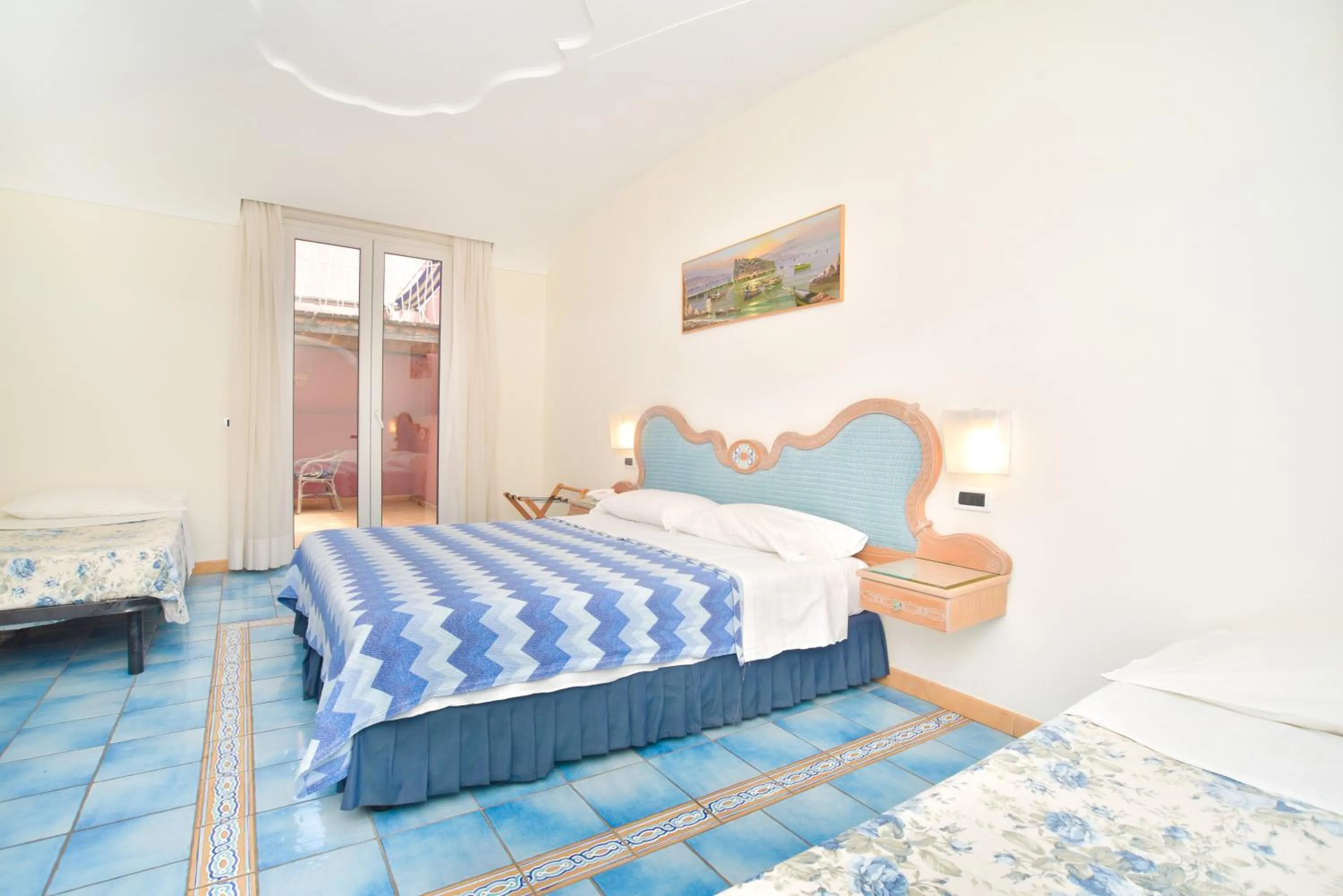 Bed in Albergo Italia - Beach Hotel
