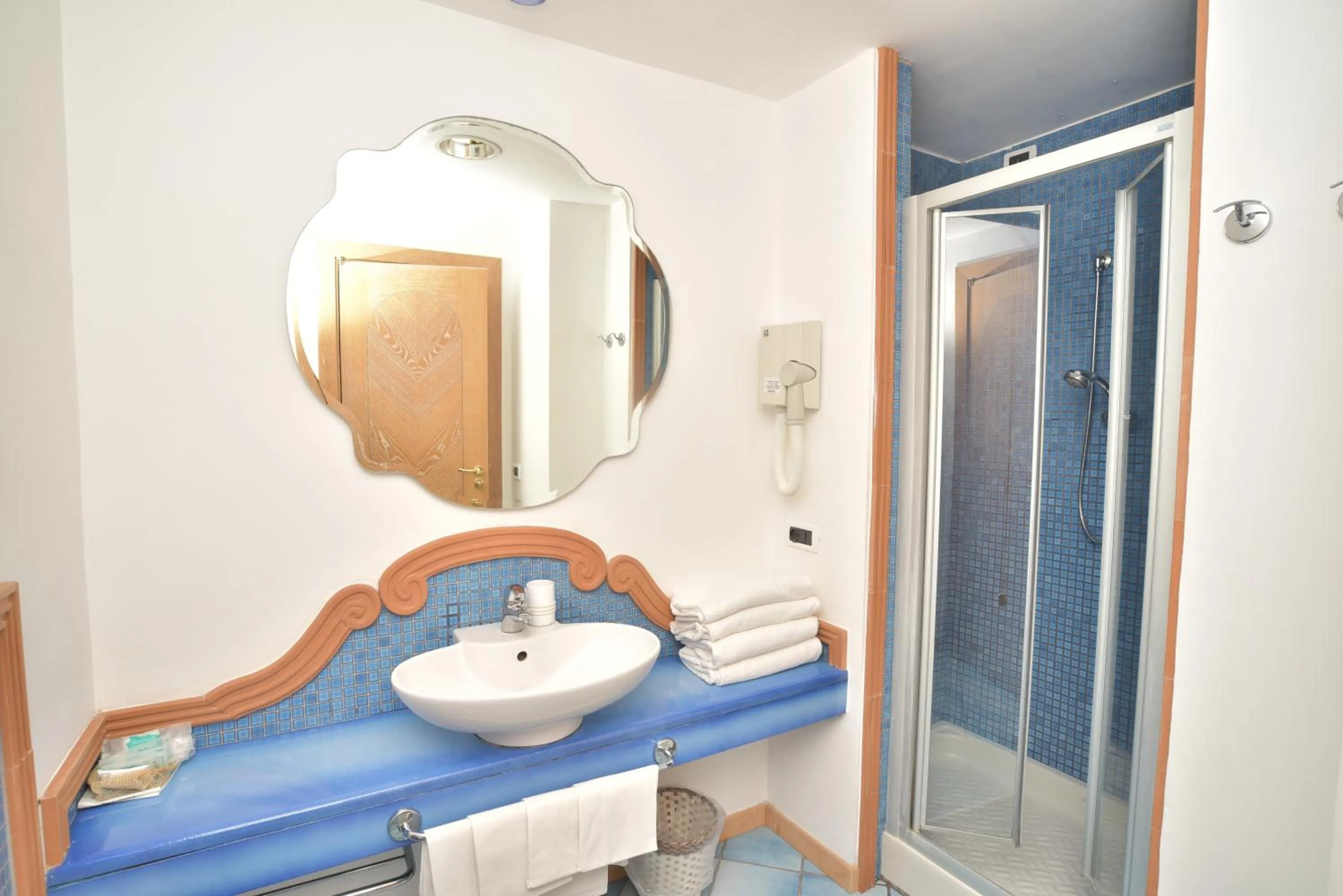 Shower in Albergo Italia - Beach Hotel