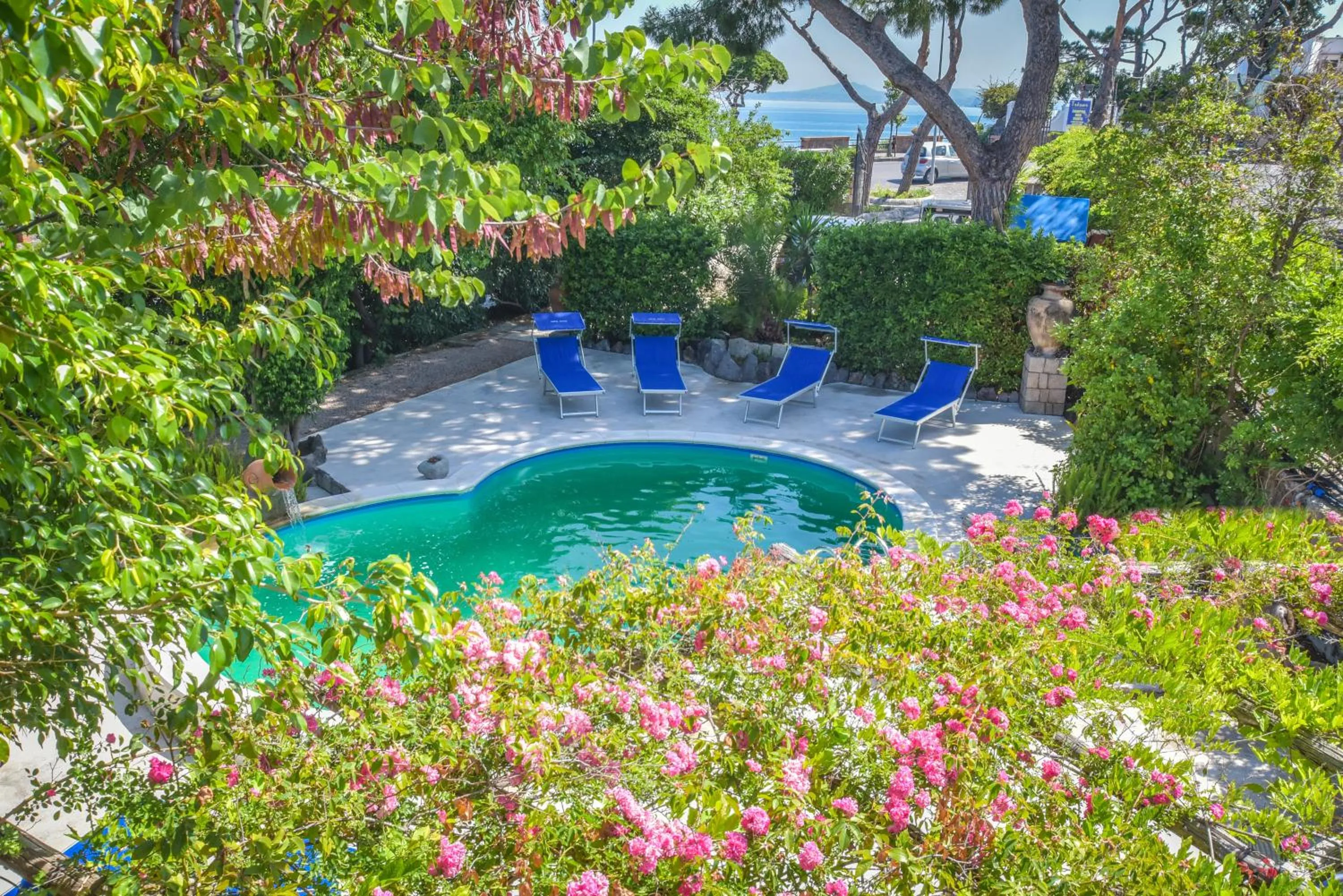 Spring in Albergo Italia - Beach Hotel