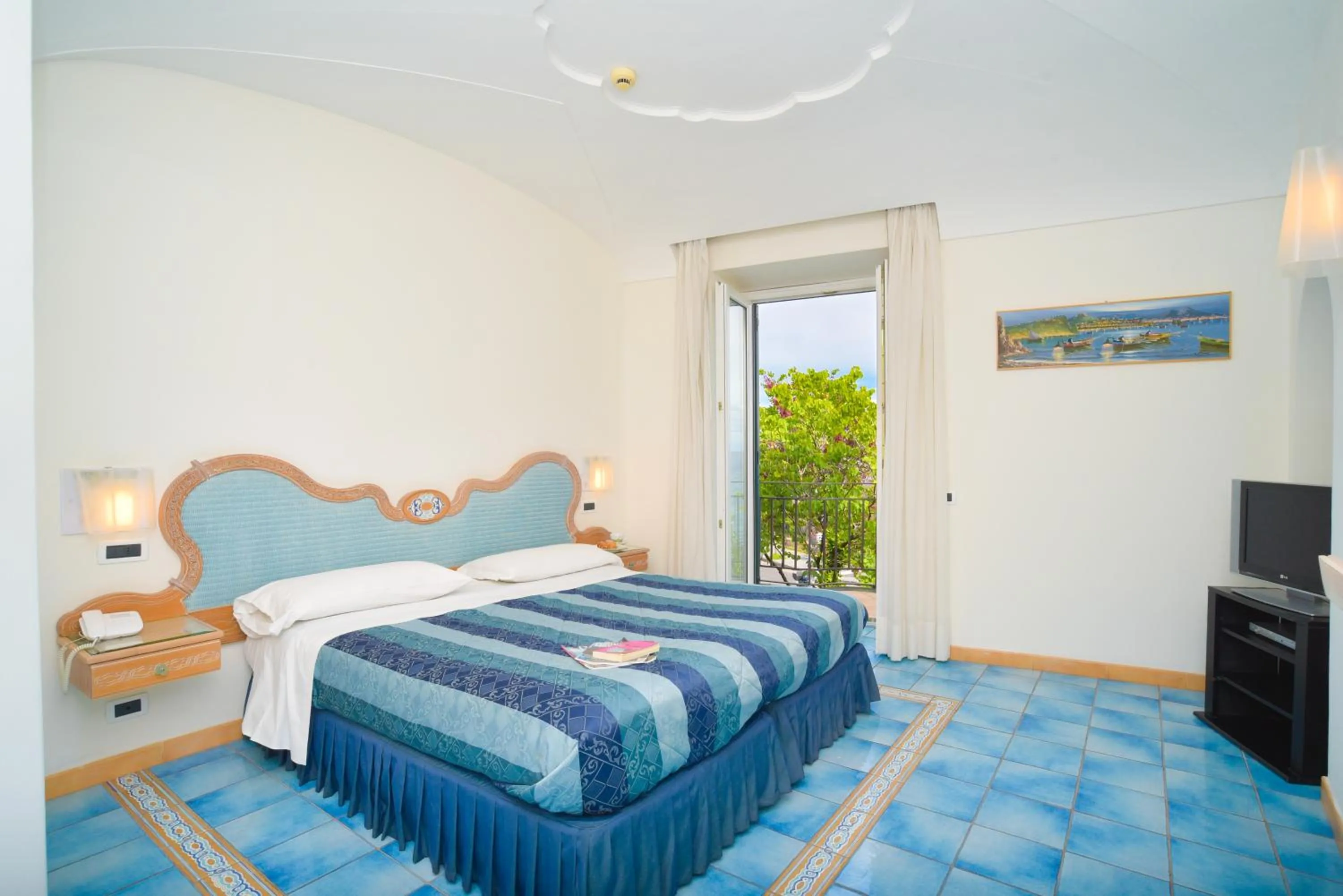 Bed in Albergo Italia - Beach Hotel