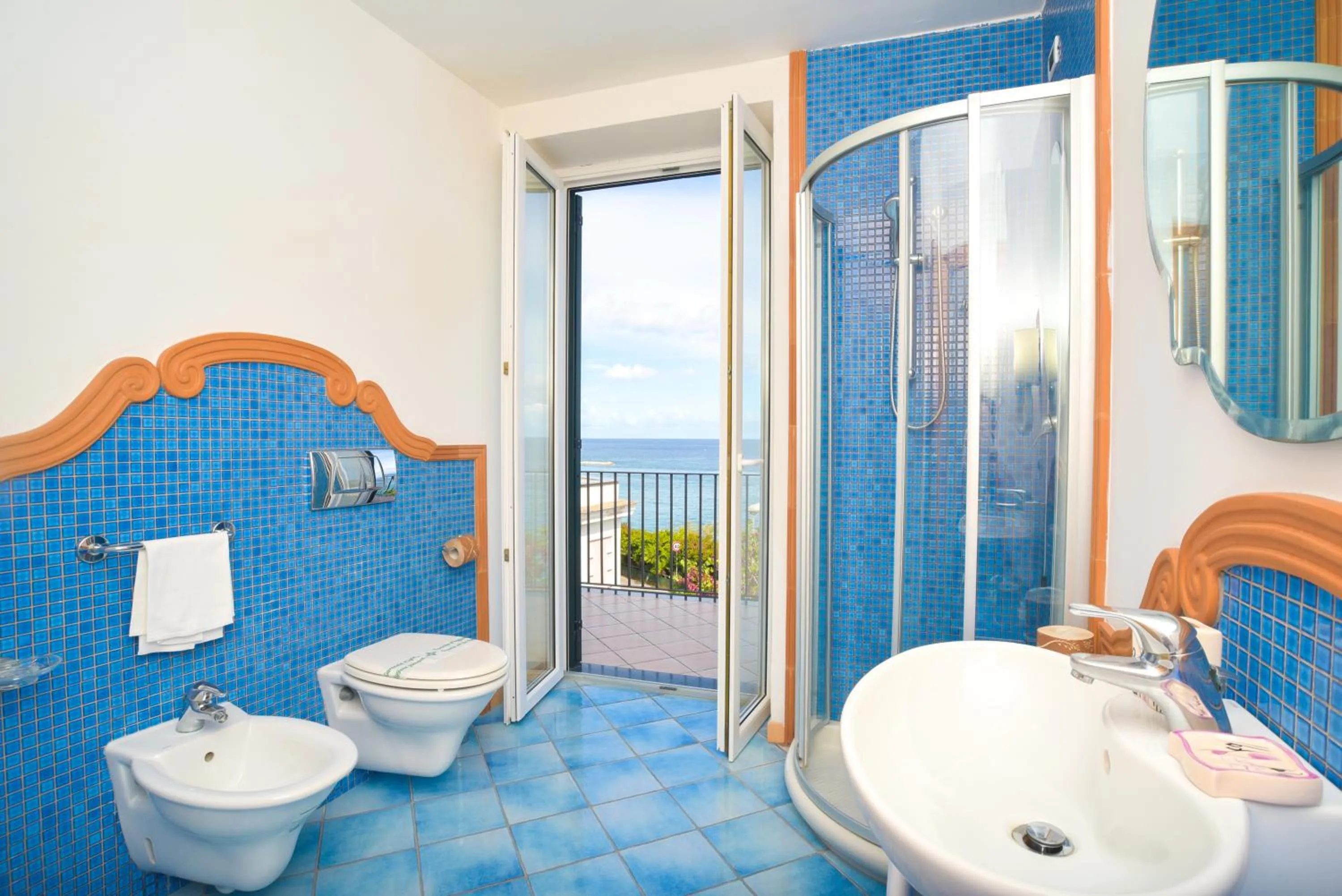 Shower in Albergo Italia - Beach Hotel