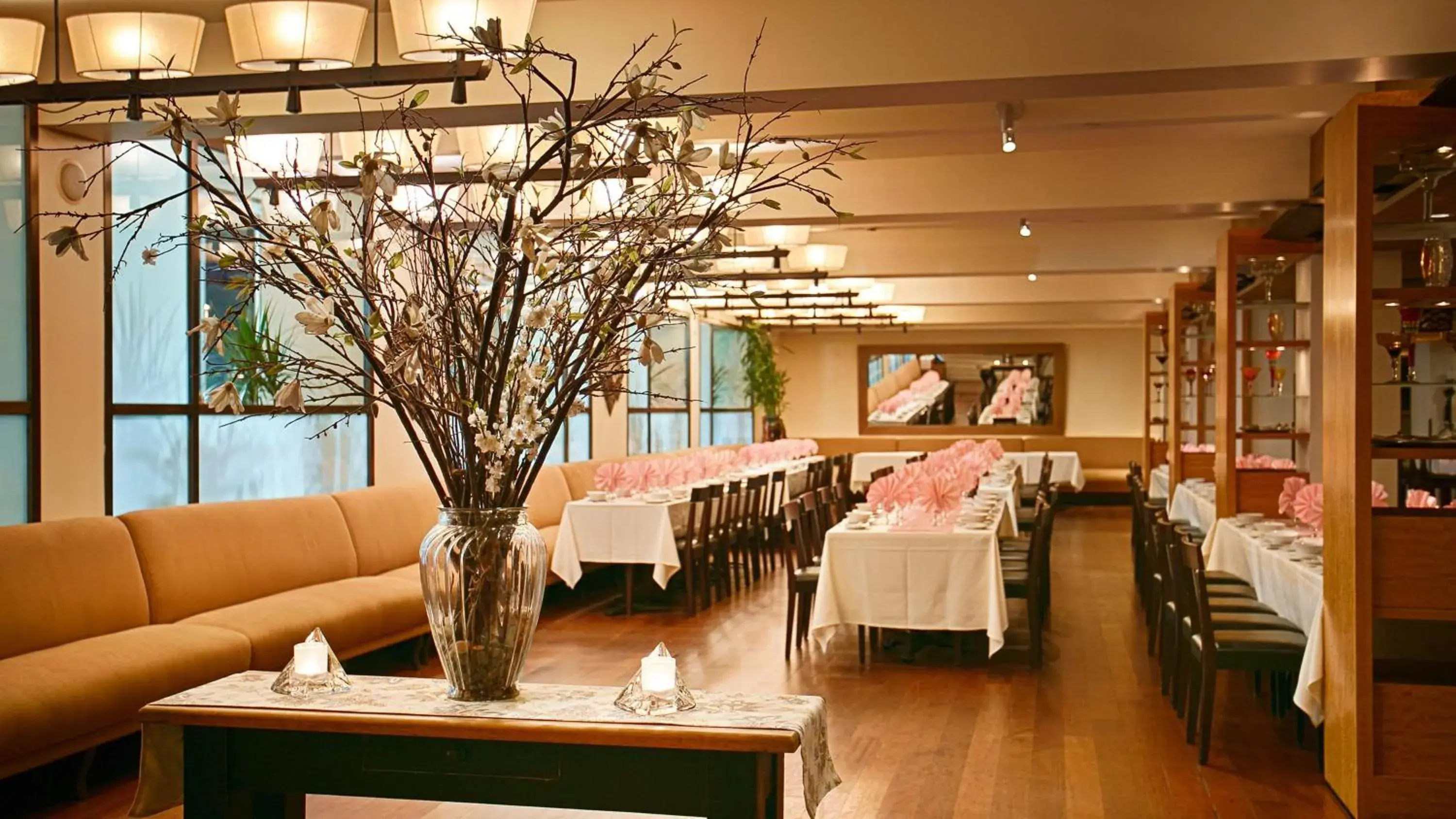 Restaurant/places to eat in Robert Treat Hotel Restaurant/places to eat in Robert Treat Hotel