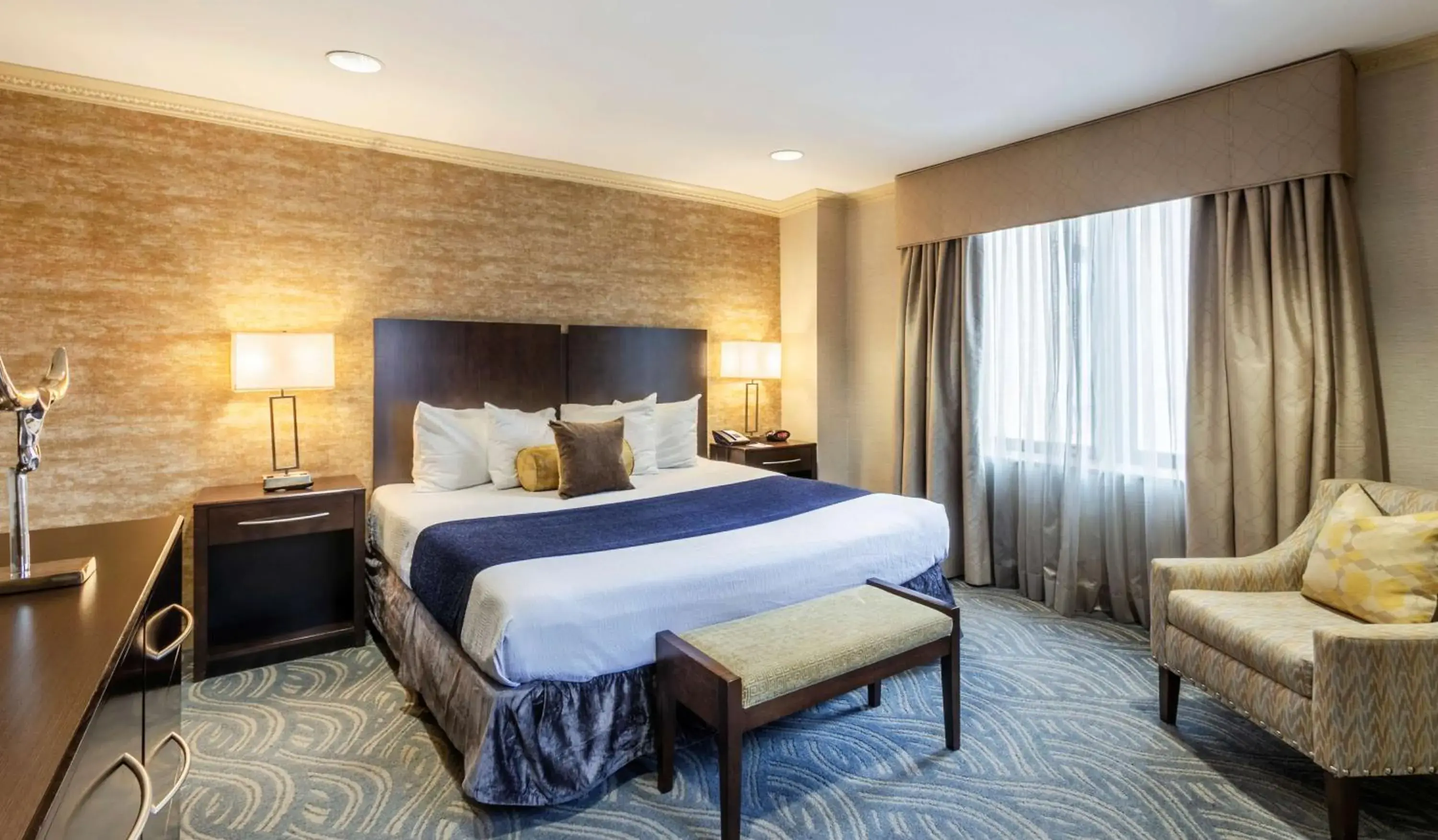 Photo of the whole room, Bed in Robert Treat Hotel Photo of the whole room, Bed in Robert Treat Hotel