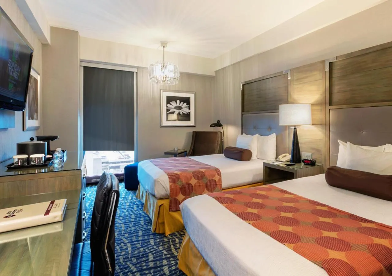 Restaurant/places to eat, Bed in Robert Treat Hotel