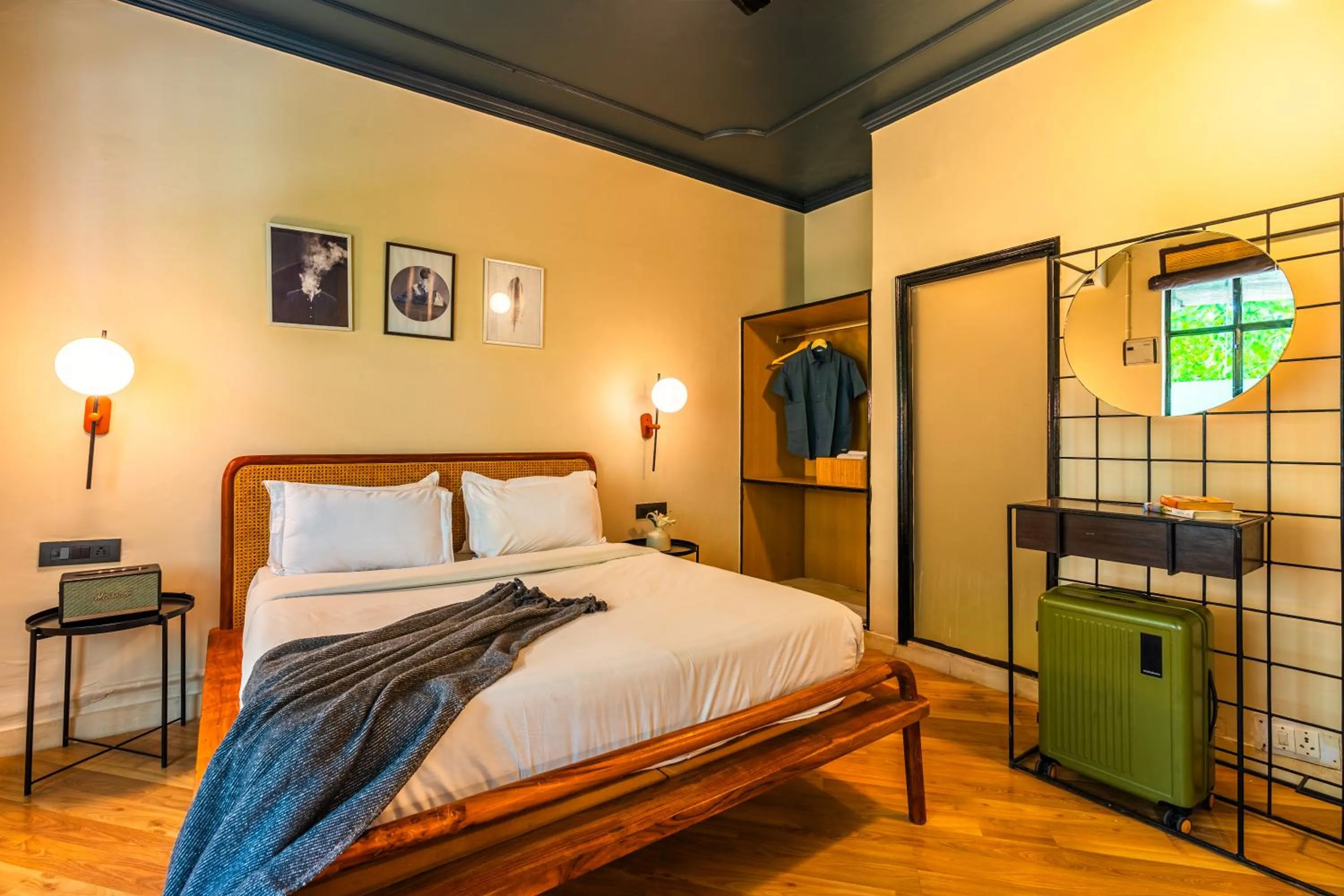 Photo of the whole room, Bed in Minimalist One Hauz Khas Village